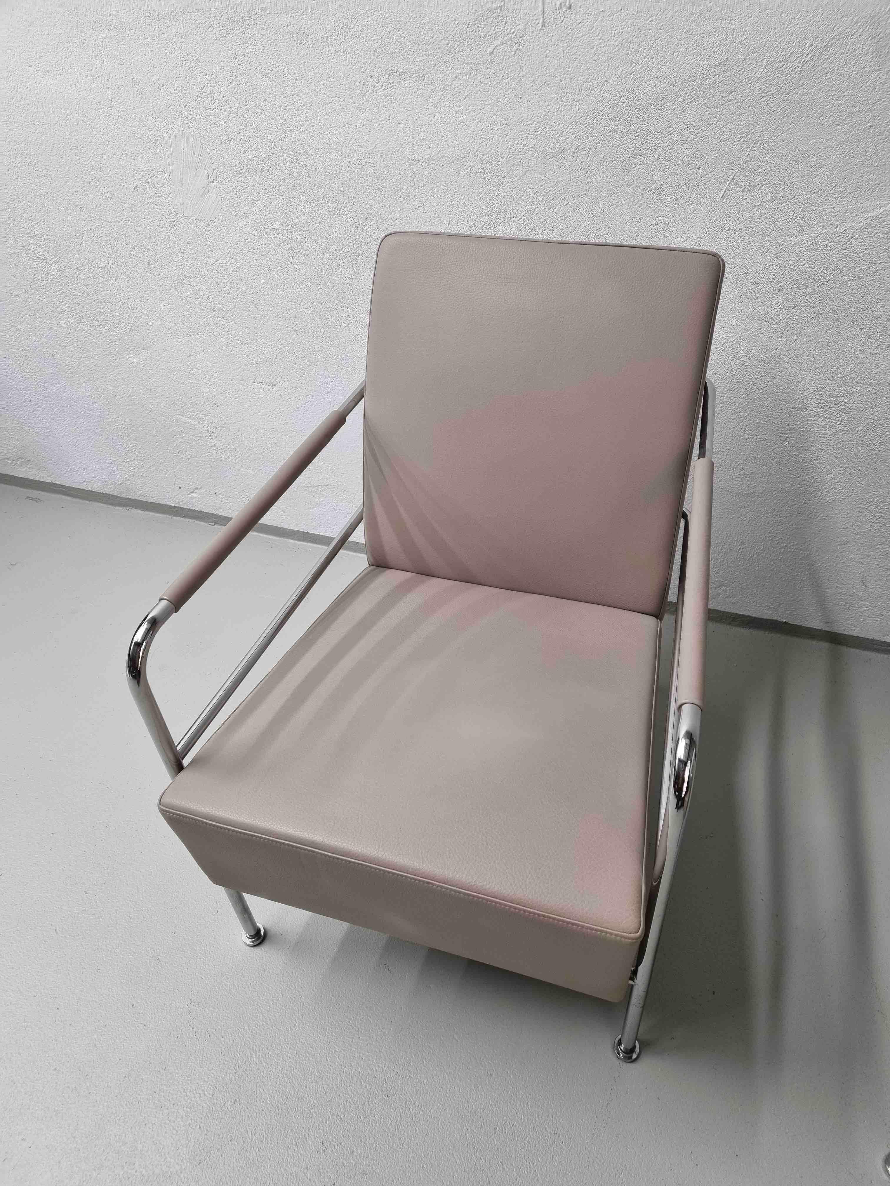 Satz von 2 Sesseln aus nudefarbenem Leder „Cinema“ im Vintage-Stil von Gunilla Allard, 1990er Jahre im Angebot 7