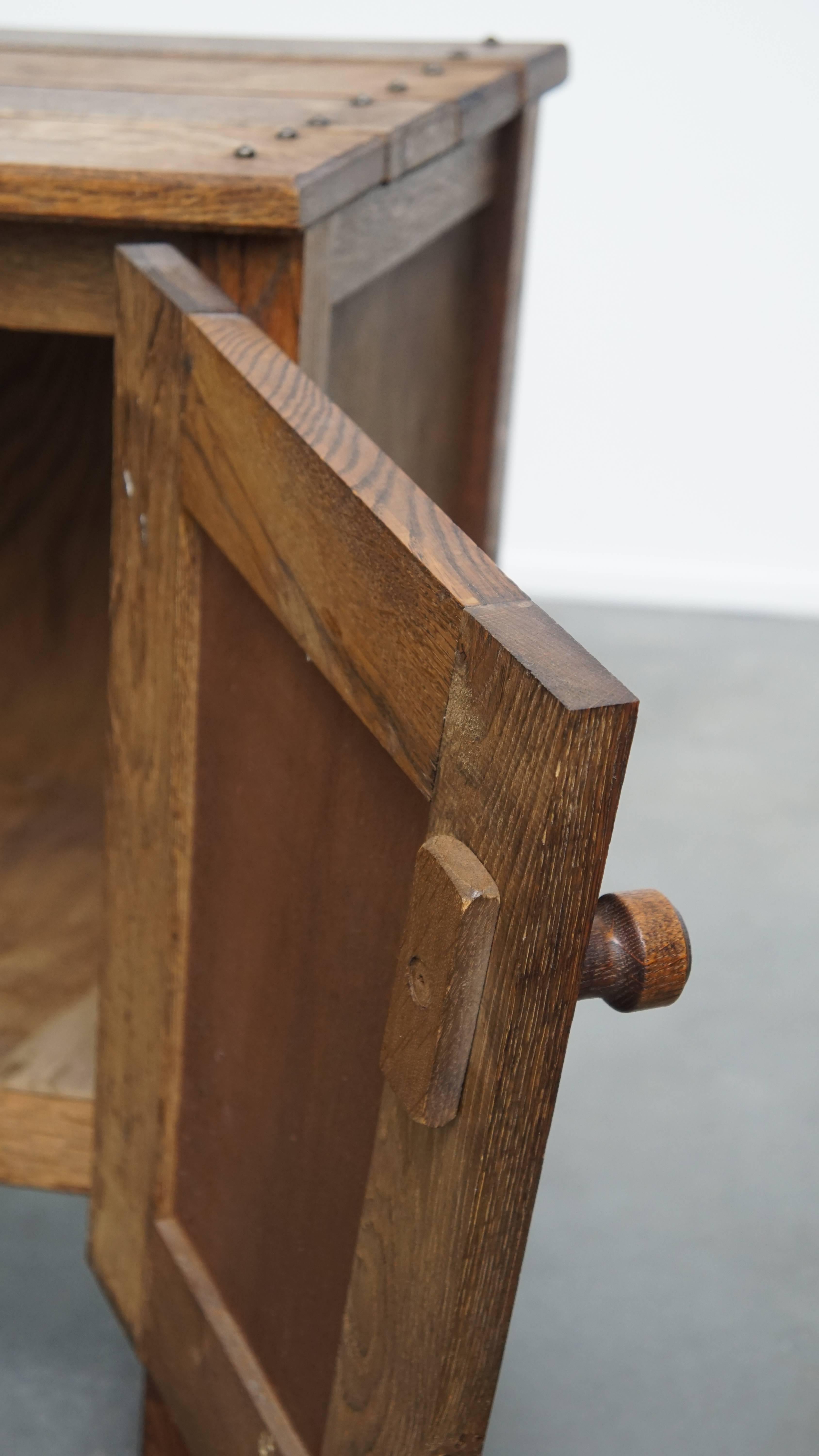 Ensemble de 2 tables de chevet / tables de nuit vintage en chêne en vente 4
