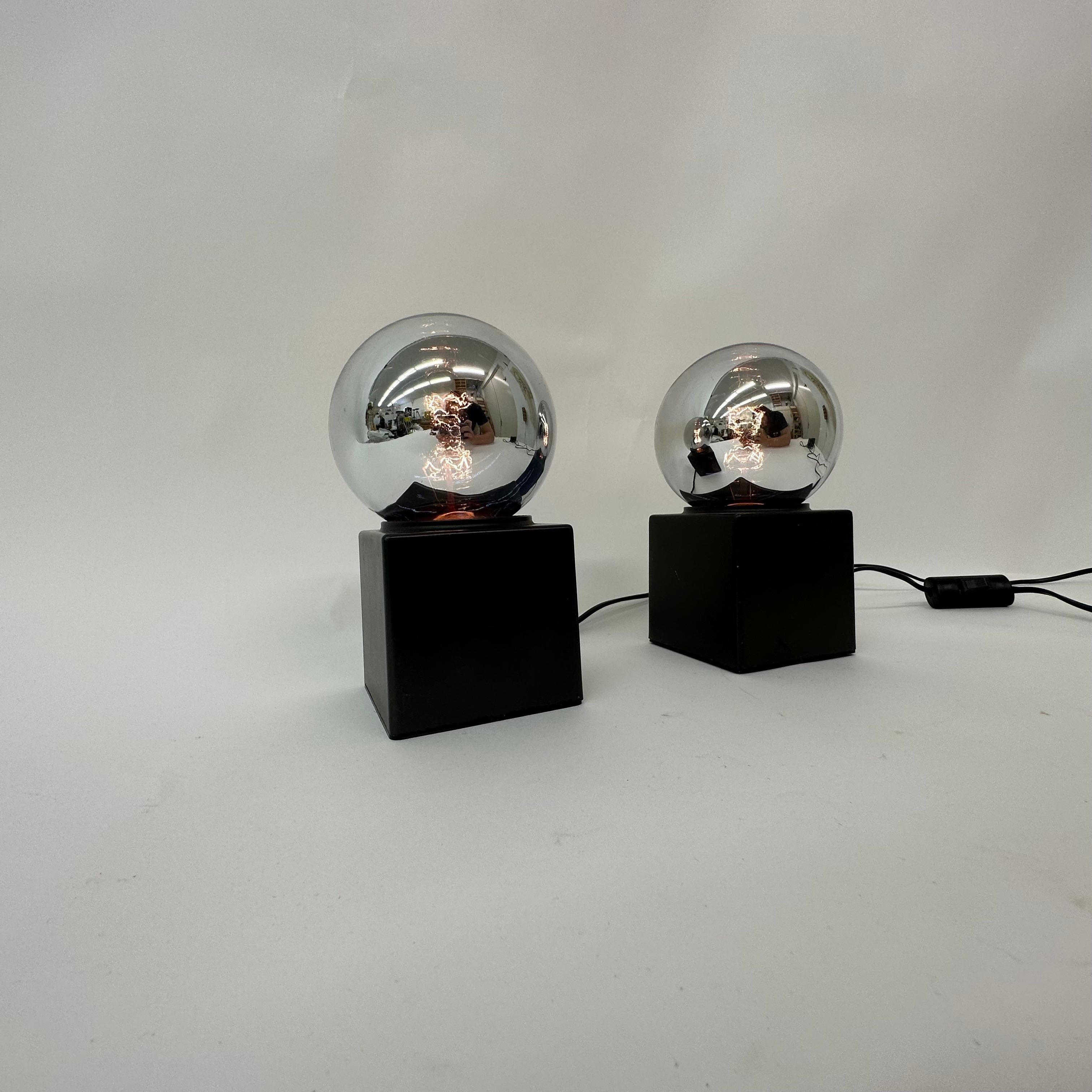 Set of 2 Vintage Philips Table Lamp Space Age , 1970s In Good Condition For Sale In Delft, NL