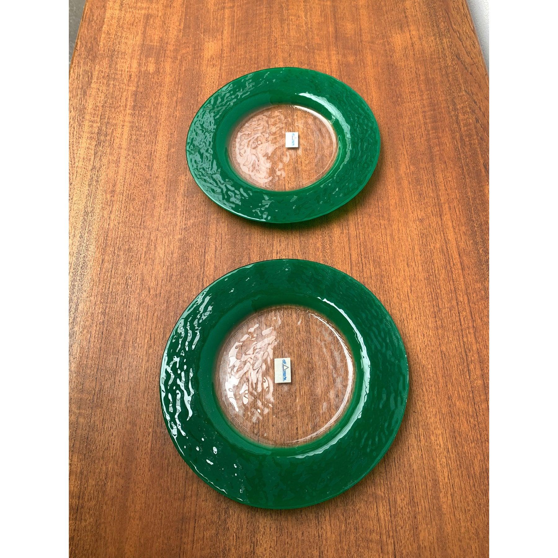 Vintage Postmodern Italian Glass Plates from Diangelo, Set of 2, in Very Good conditions. Designed 1980 to 1989 This piece has an attribution mark.

Additional information:
Materials: Glass
Color: Green
Styles: Postmodern
Country of Origin: