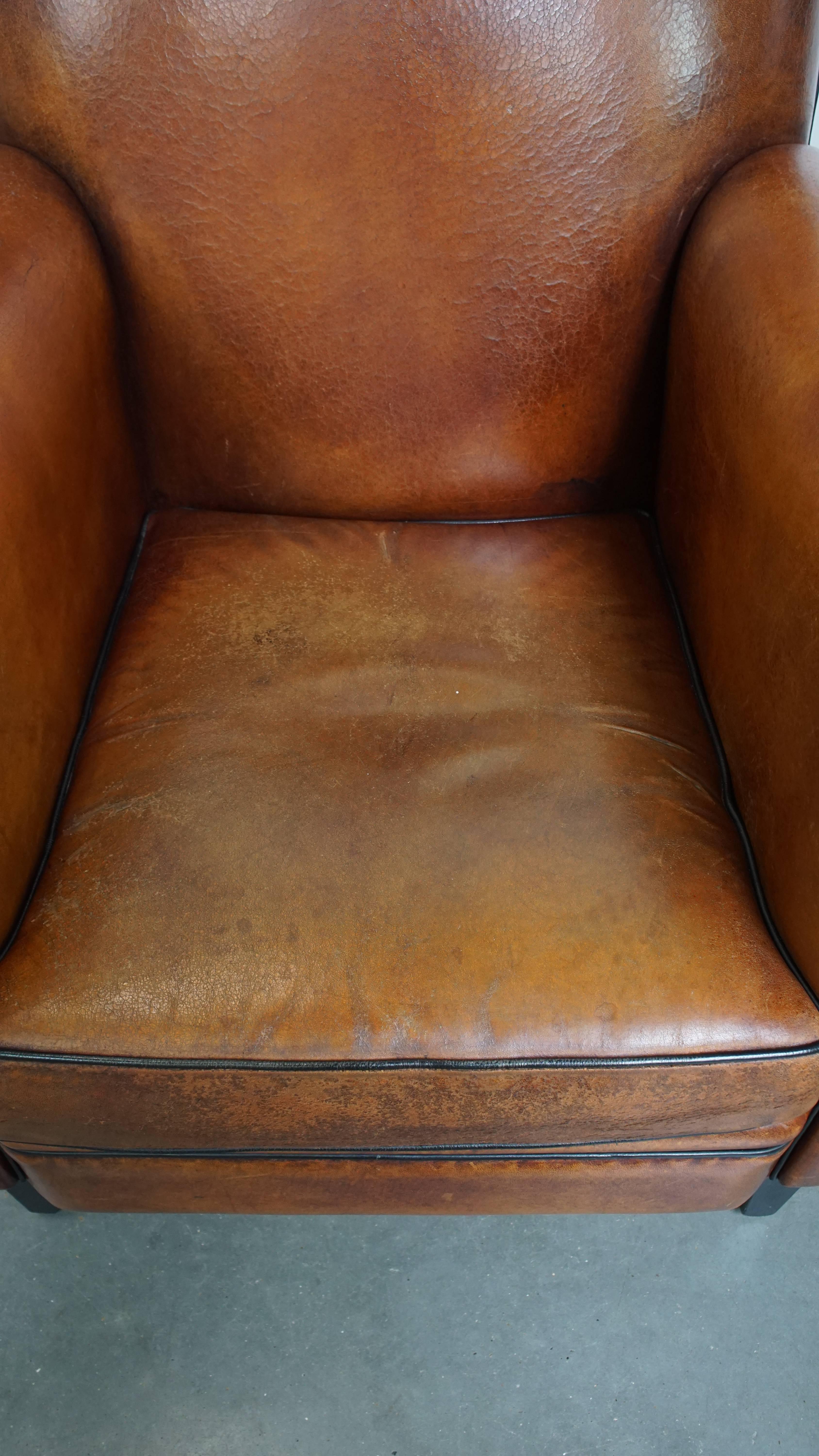 Lot de 2 fauteuils Vintage en cuir de mouton de style Art Deco Design État moyen - En vente à Harderwijk, NL