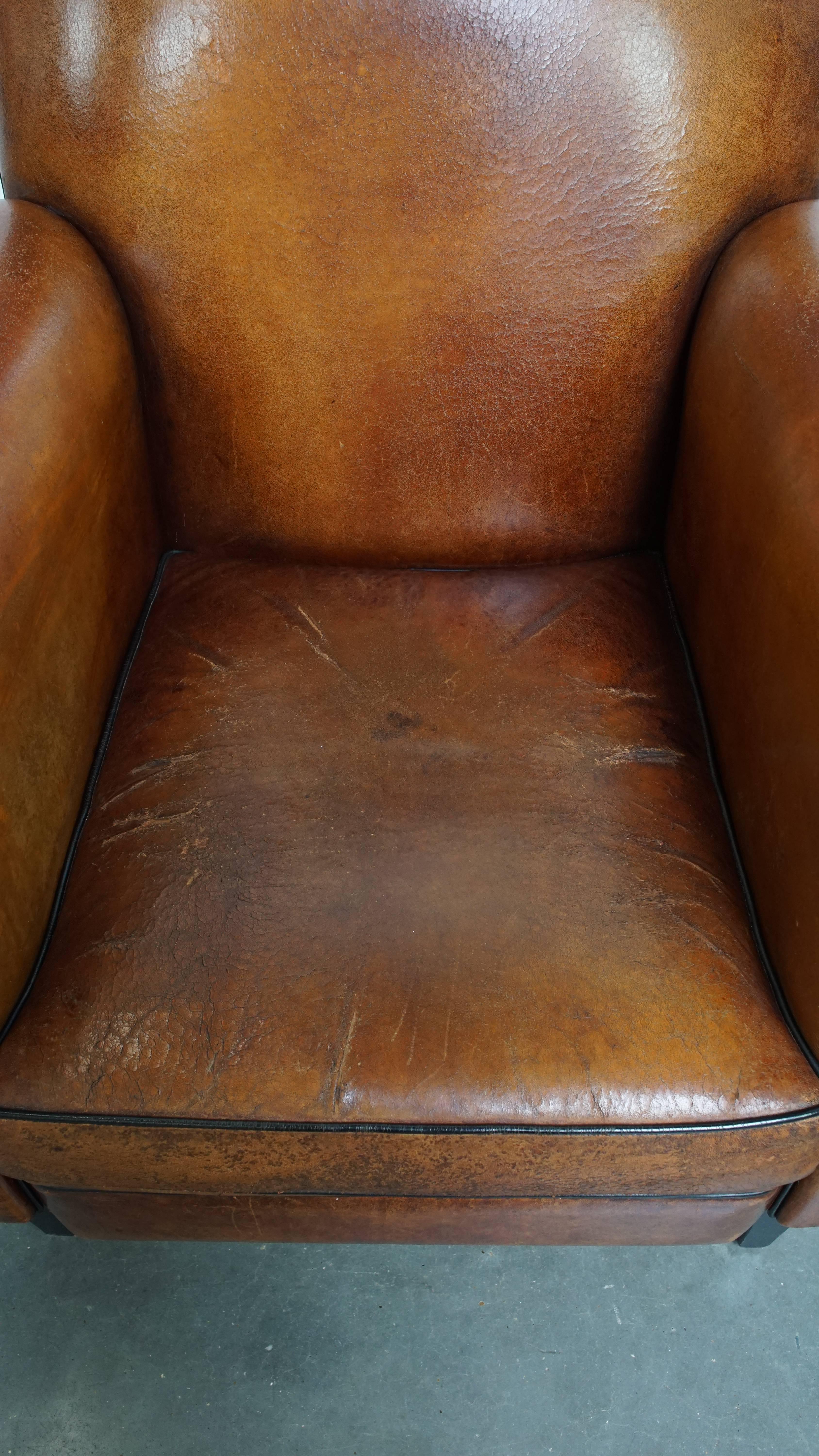 20ième siècle Lot de 2 fauteuils Vintage en cuir de mouton de style Art Deco Design en vente