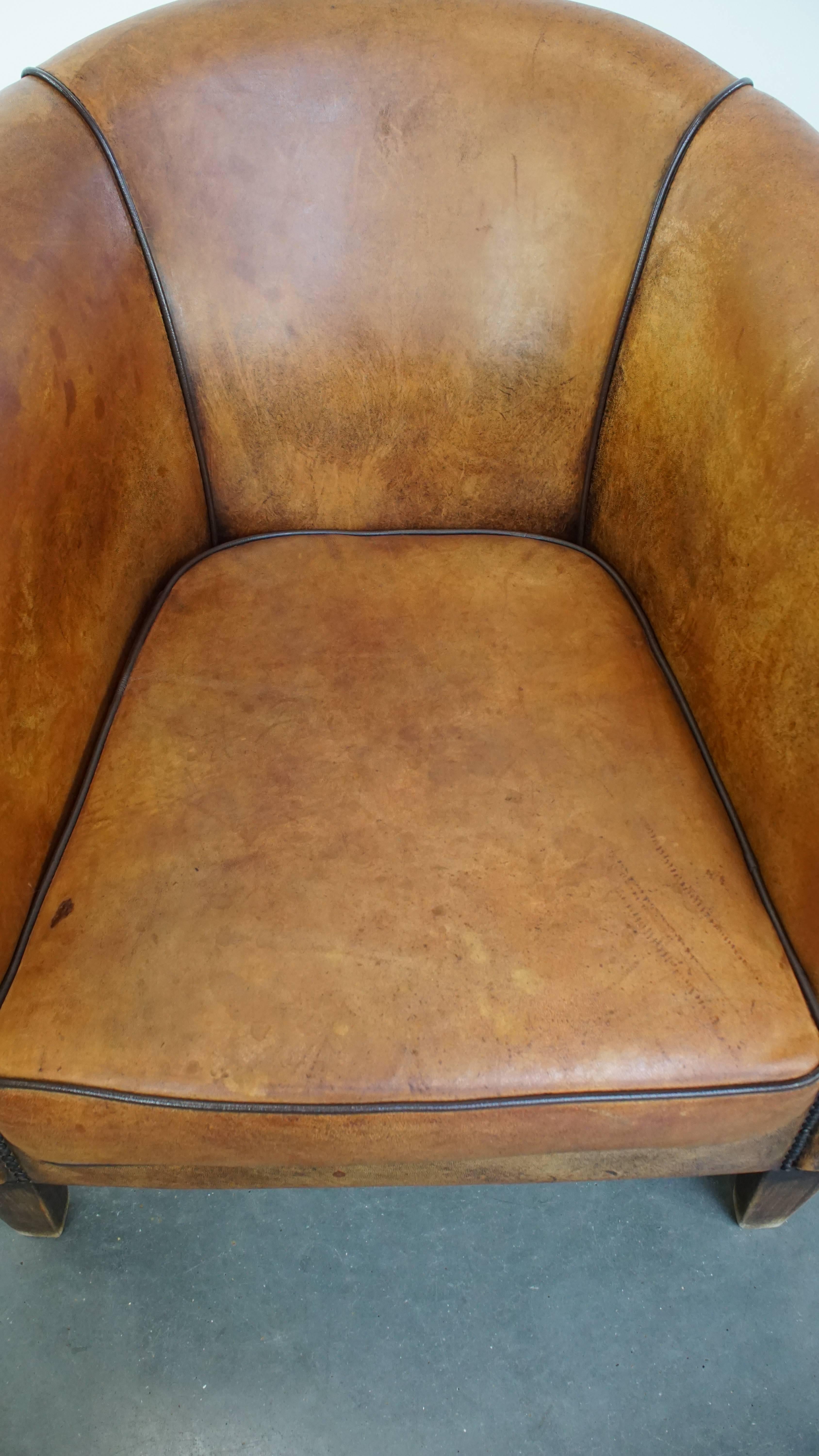 Set of 2 Vintage Sheepskin Leather Club Chairs In Fair Condition For Sale In Harderwijk, NL