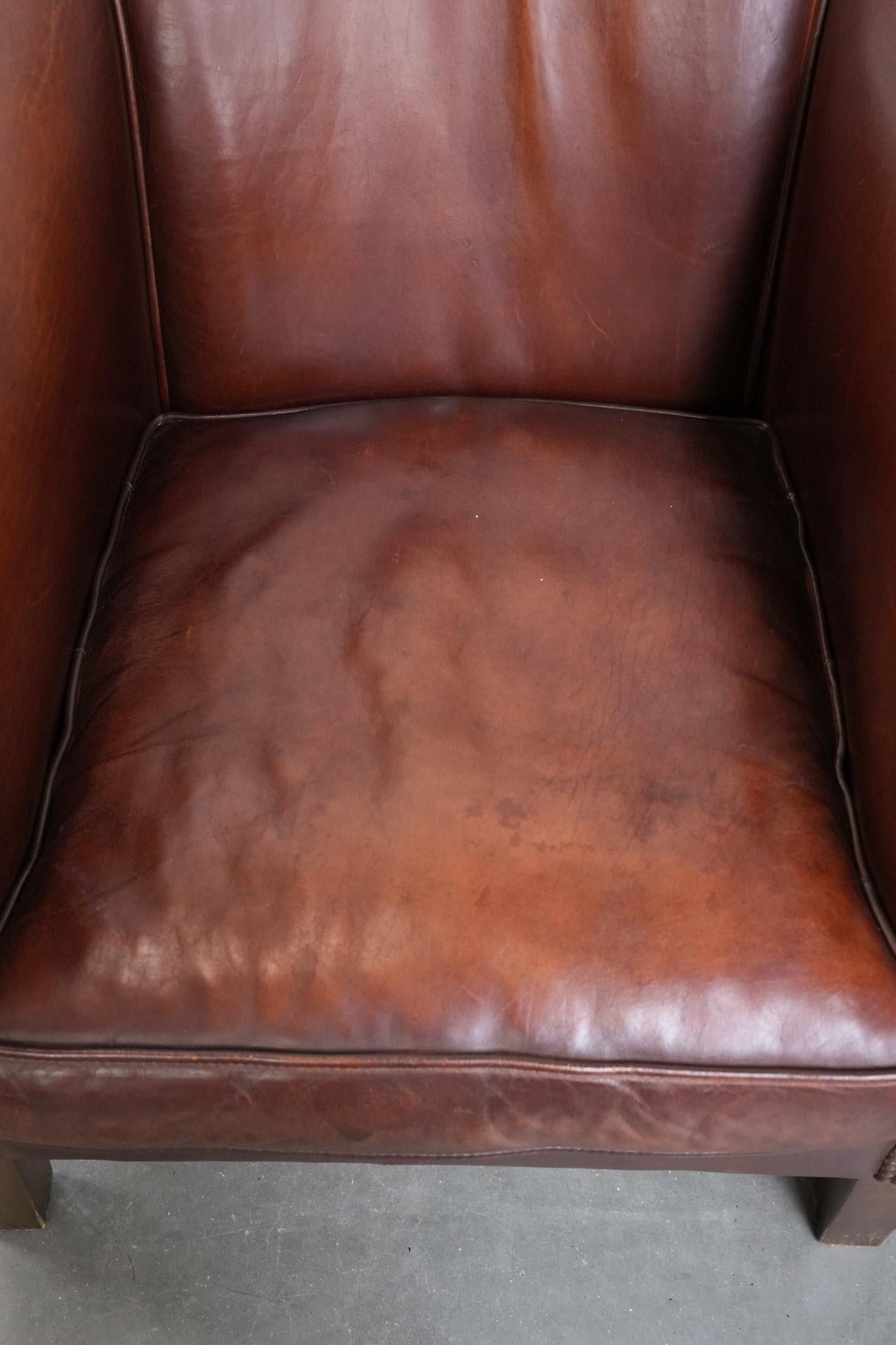 Satz von 2 Vintage Schafsleder Clubsesseln mit Ziernägeln im Zustand „Gut“ im Angebot in Harderwijk, NL