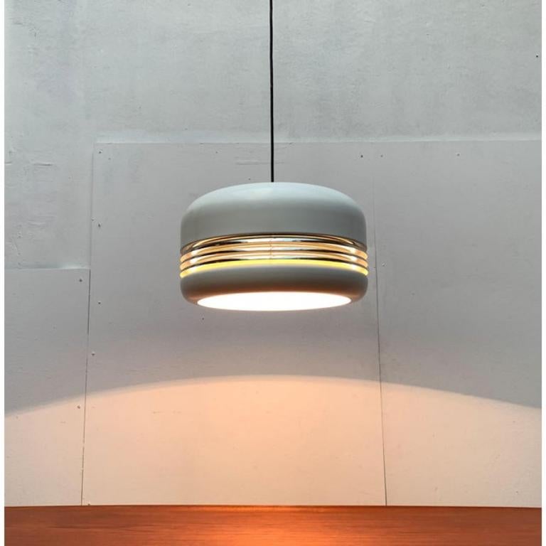 Ensemble de 2 lampes à suspension allemandes modèle 5526 de l'ère spatiale, années 1970 en vente 5