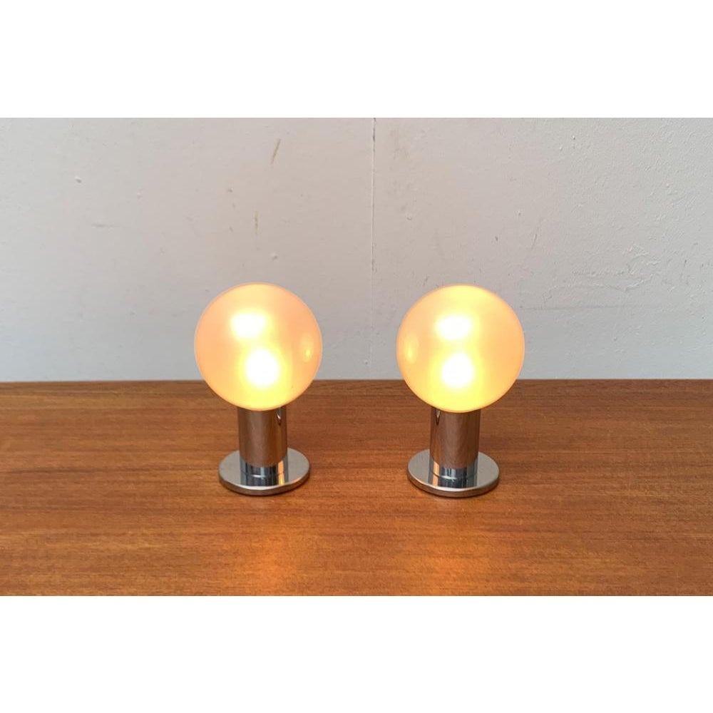 Ensemble de 2 lampes de bureau allemandes perlées de l'ère spatiale par Motoko Ishii, 1970 en vente 2