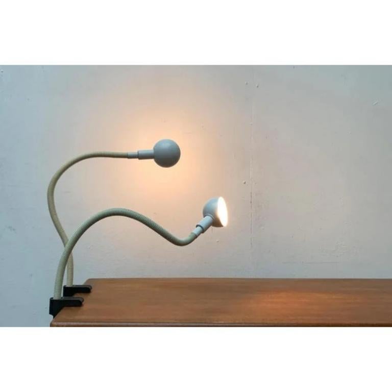 Ensemble de 2 lampes de bureau Hebi italiennes de l'ère spatiale par Isao Hosoe, 1970 en vente 5