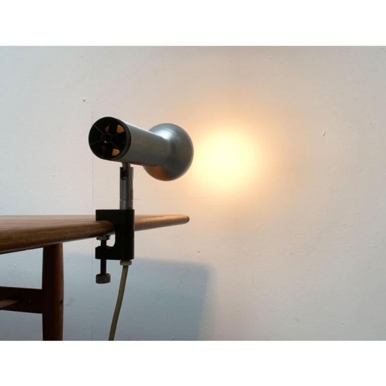 Set of 2 Vintage Space Age Minimalist Clamp Table or Shelf Lamps from Philips In Excellent Condition For Sale In Hamburg, DE