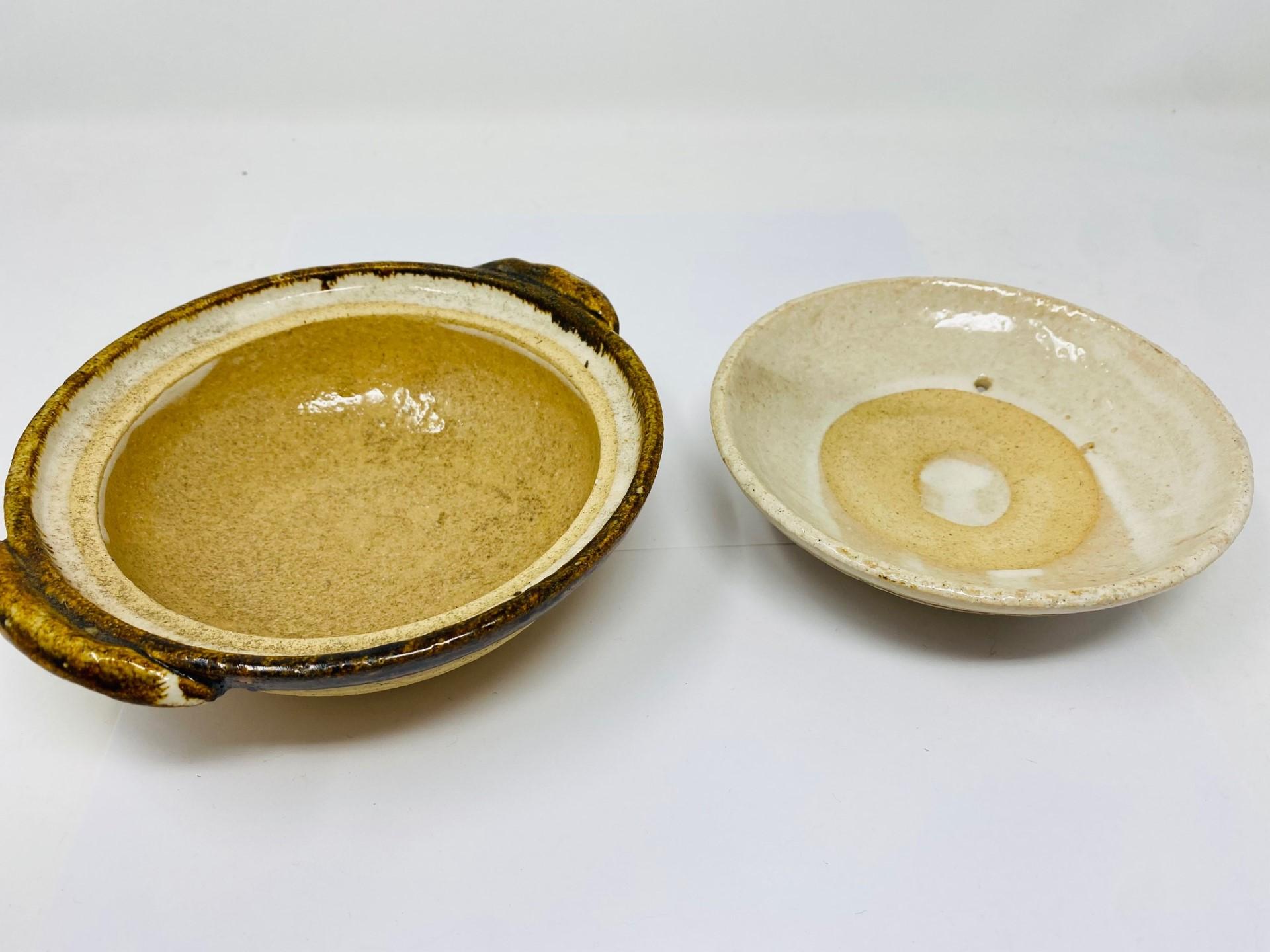 Hand-Crafted Set of 2 Vintage Studio Pottery Covered Dish Japan 1950s For Sale
