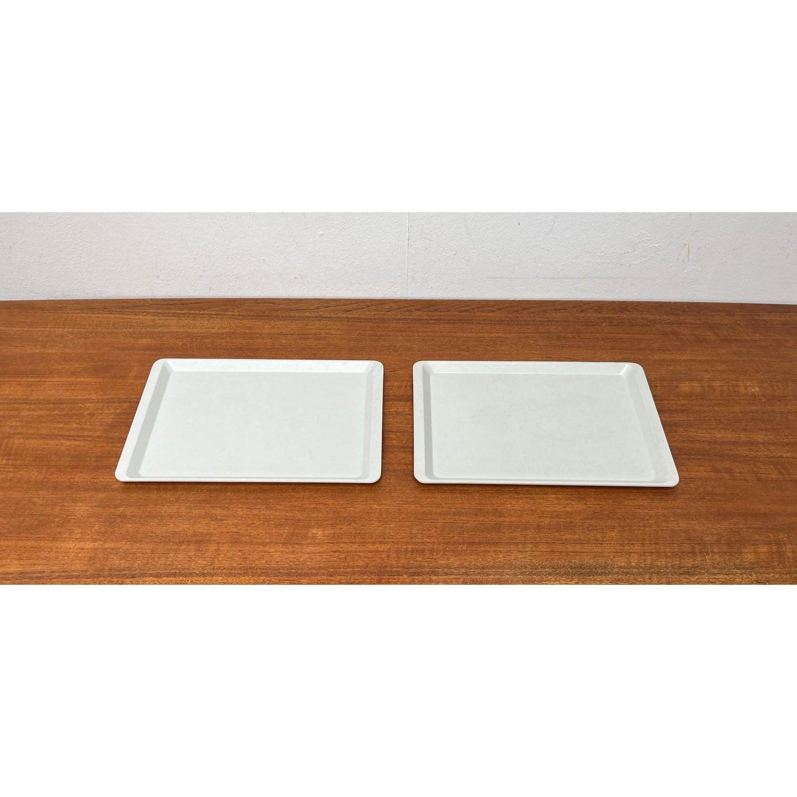 2er-Set westdeutscher Fiberglas-Kunststofftabletts von Presswerk Köngen im Zustand „Hervorragend“ im Angebot in Hamburg, DE