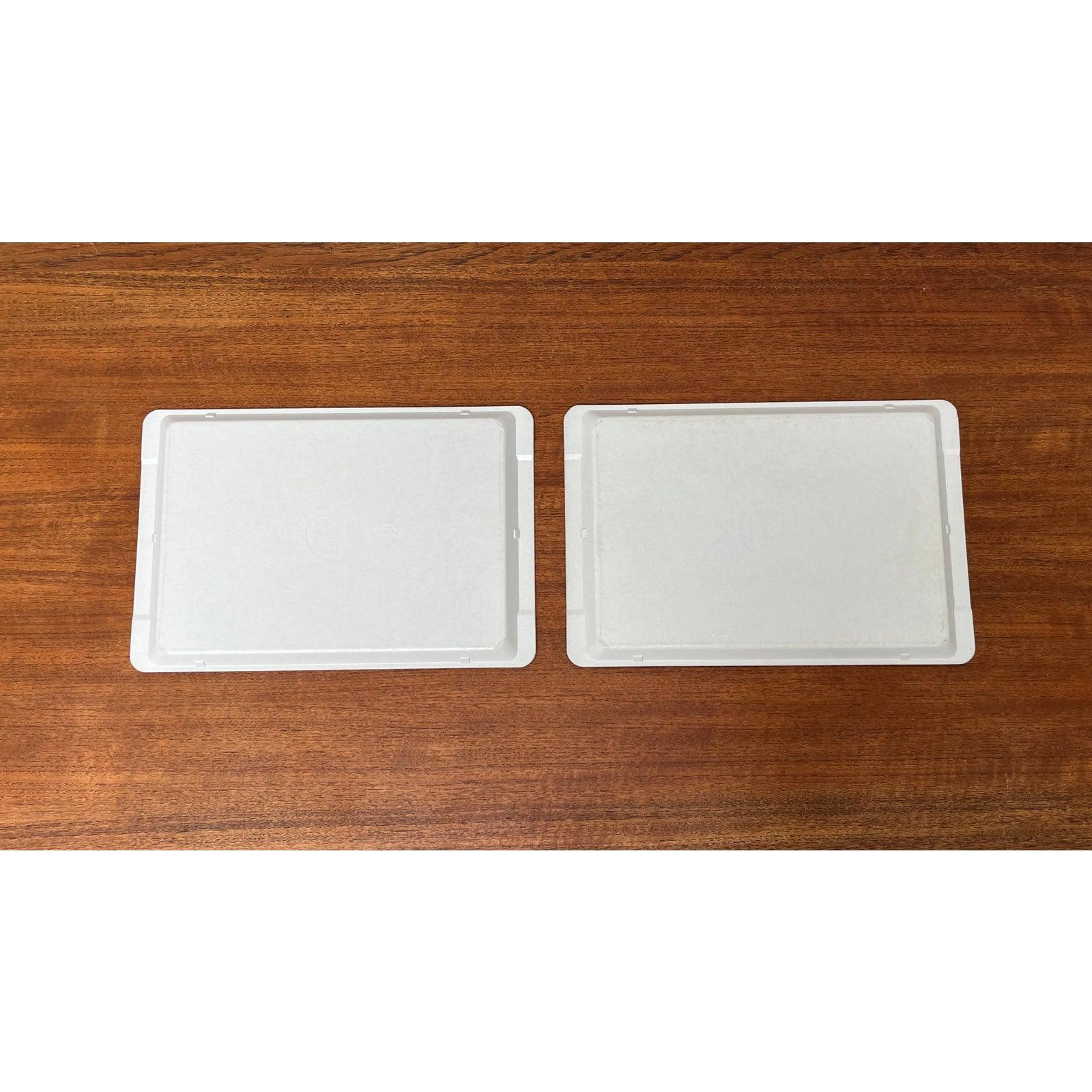 2er-Set westdeutscher Fiberglas-Kunststofftabletts von Presswerk Köngen (20. Jahrhundert) im Angebot