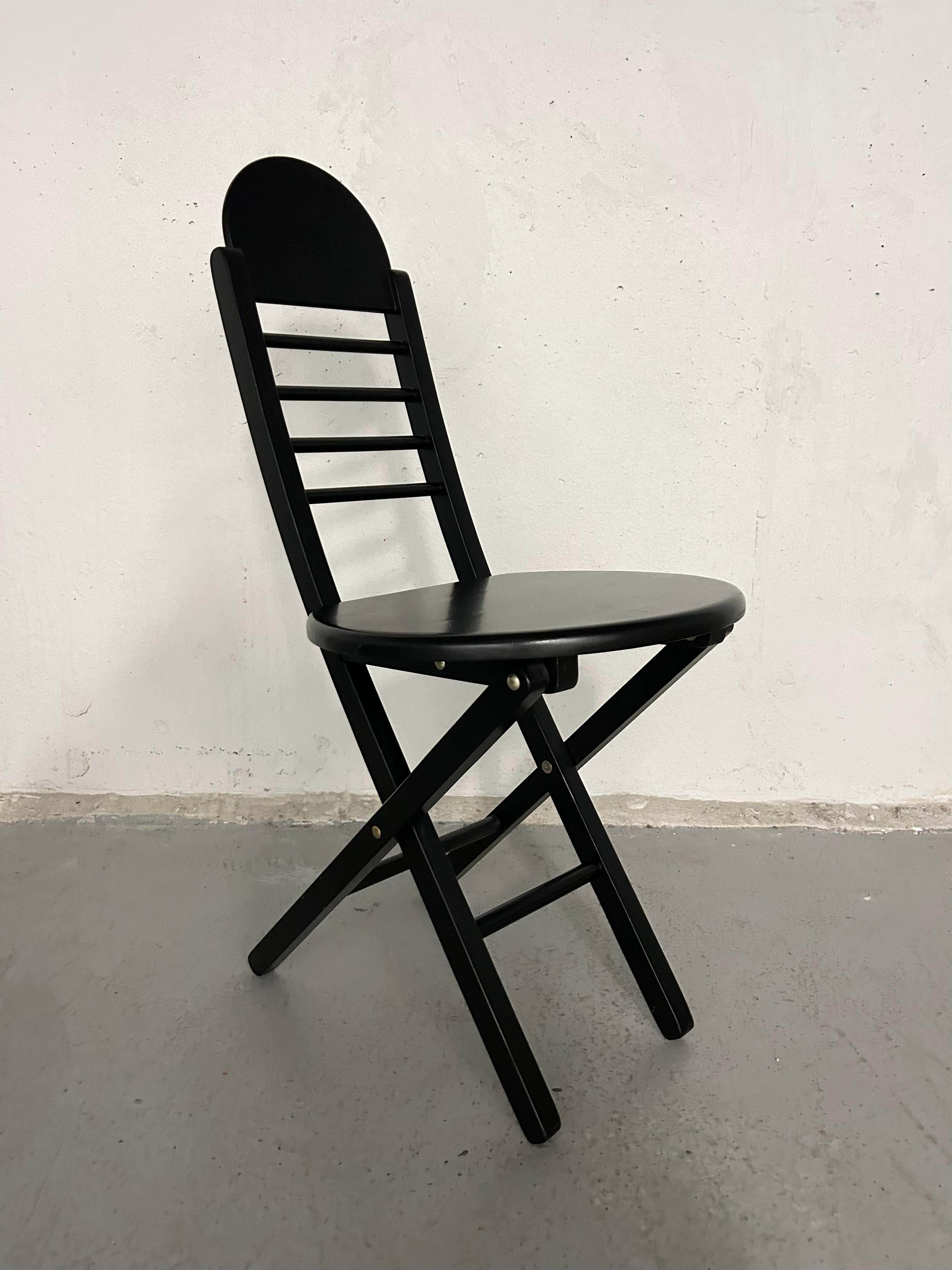 Set of 2 - Vintage Wood Folding Chairs For Sale 2