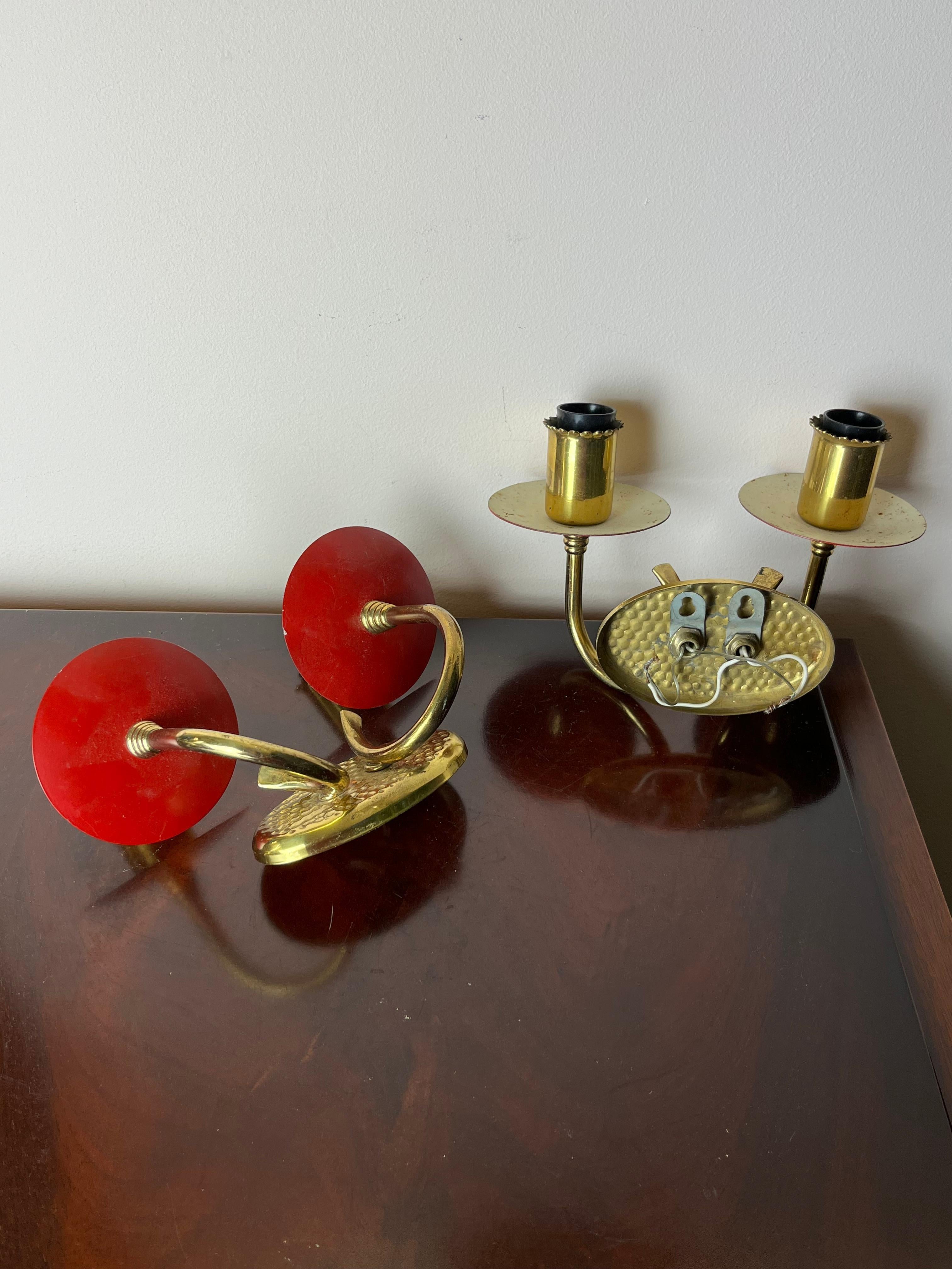 Set of 2 Wall Lamps in Brass and Colored Aluminium, Made in Italy, 1950s In Good Condition For Sale In Palermo, IT