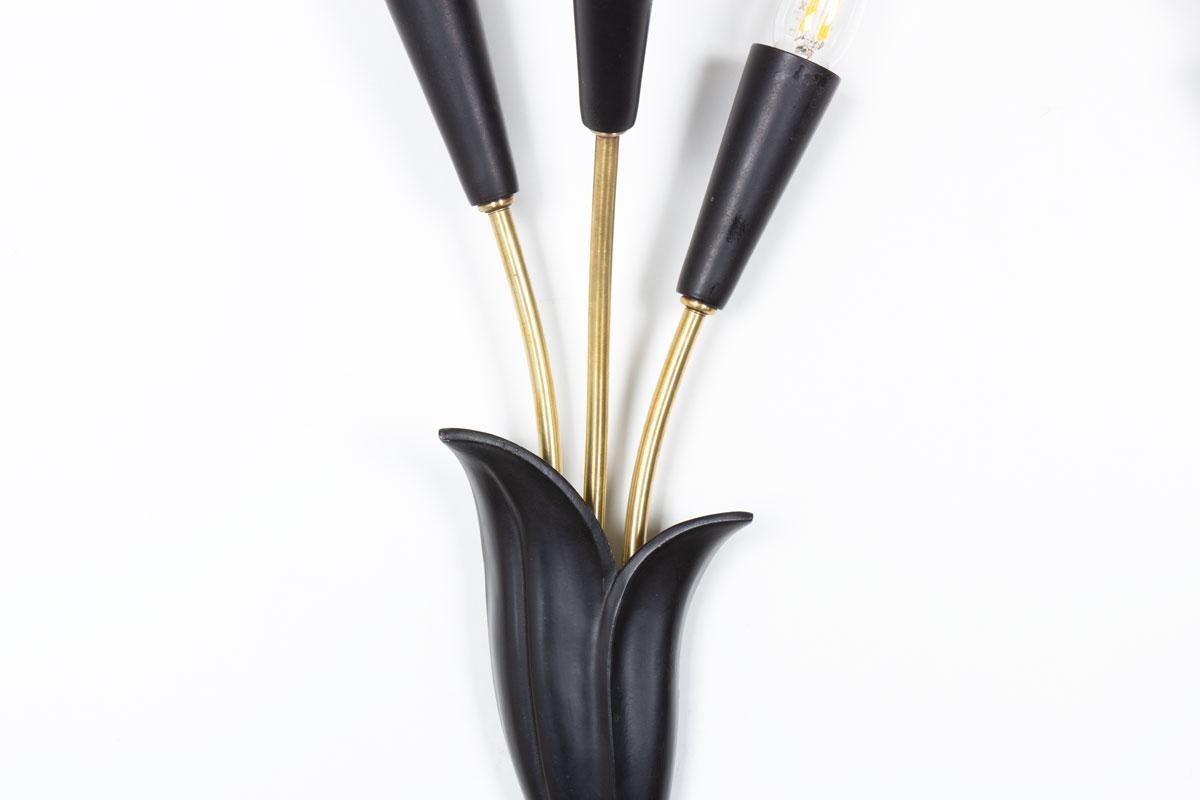 XX secolo Set di 2 lampade da parete in metallo nero e ottone, 1950 in vendita