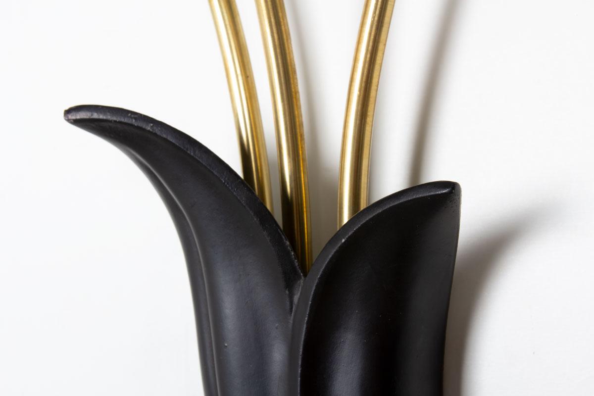 Set di 2 lampade da parete in metallo nero e ottone, 1950 in vendita 2