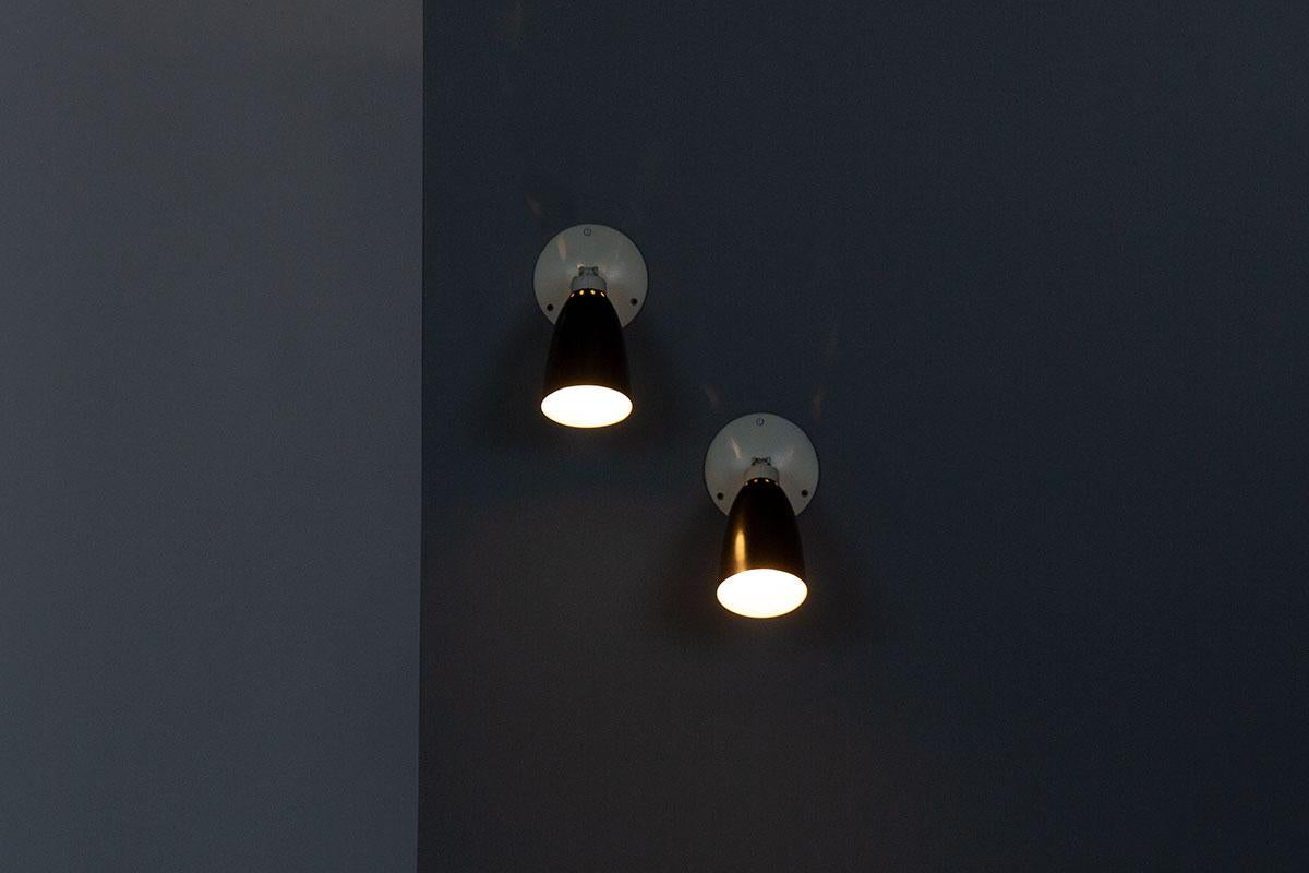 Set di 2 lampade da parete in metallo, 1950 In condizioni buone in vendita a JASSANS-RIOTTIER, FR