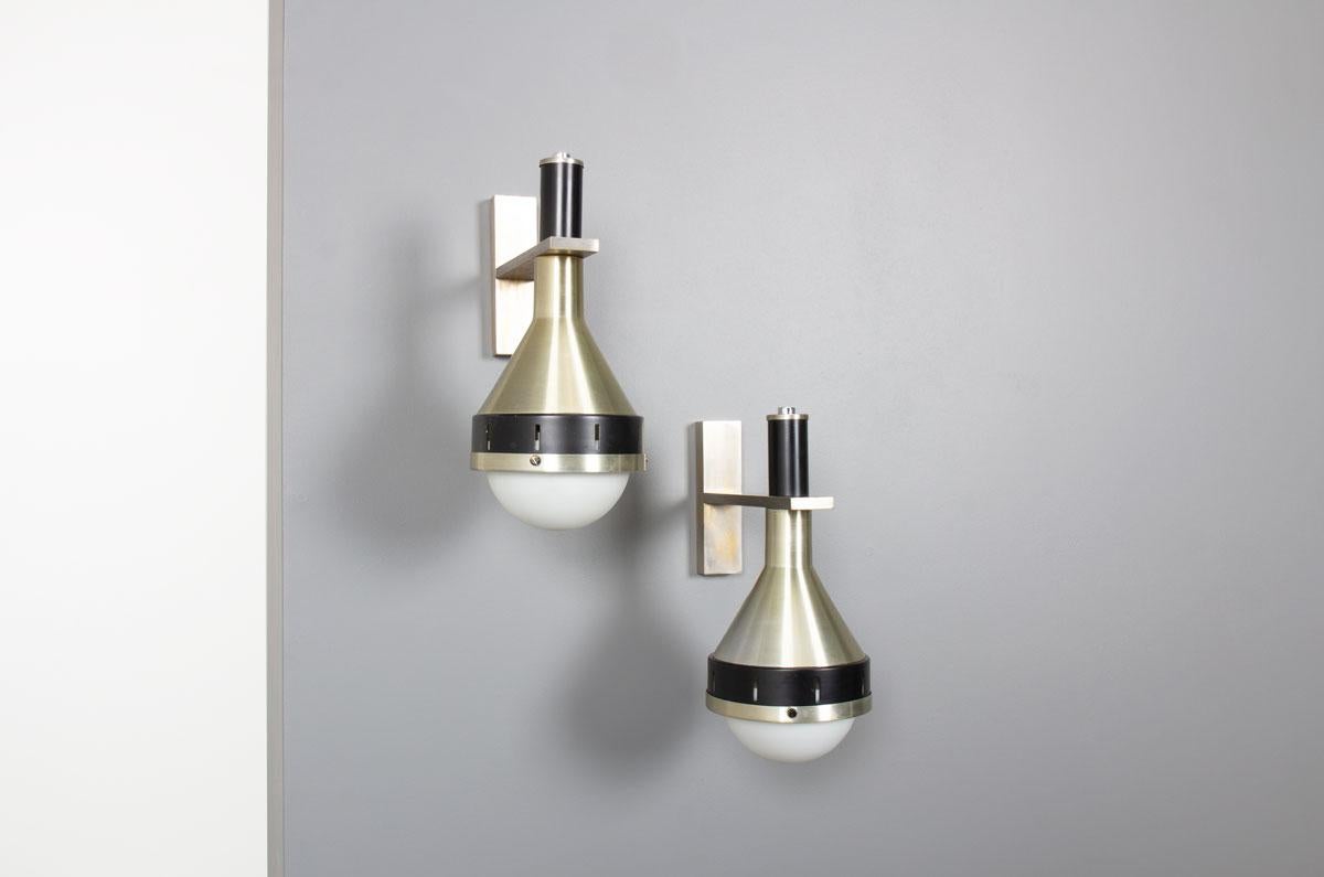 Italian Set of 2 wall lights in metal and opaline by Stilux, 1970s For Sale