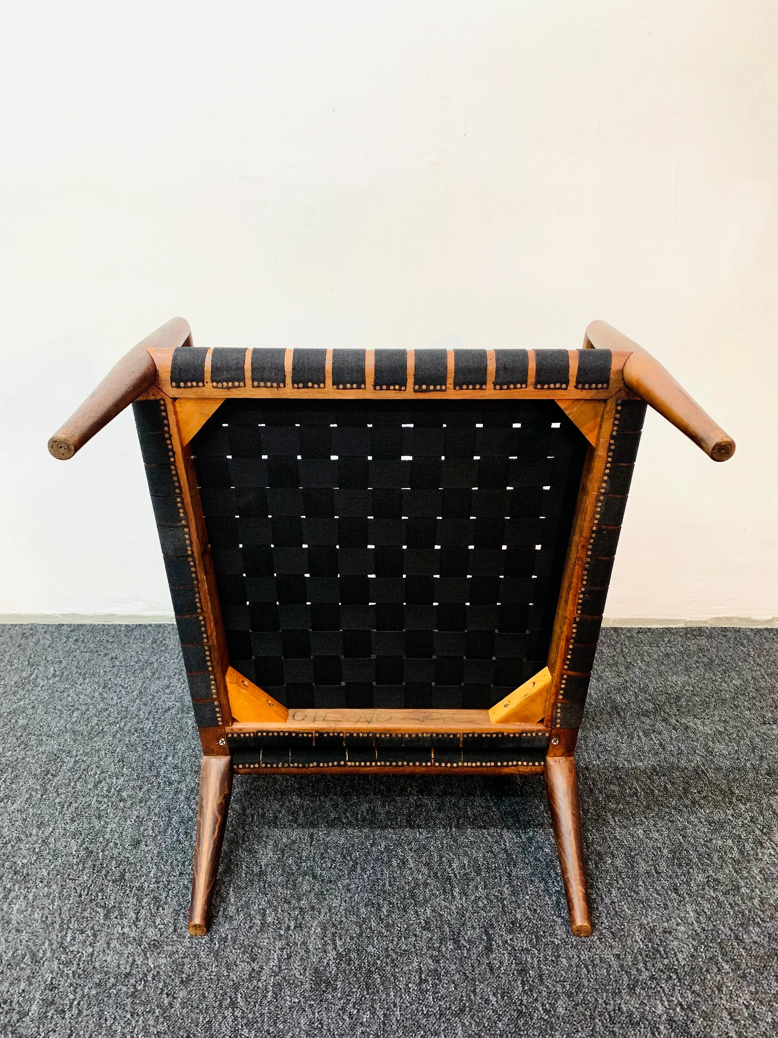 Satz von 2 Loungesesseln aus Nussbaumholz von T.H. Robsjohn-Gibbings für Widdicomb im Angebot 8