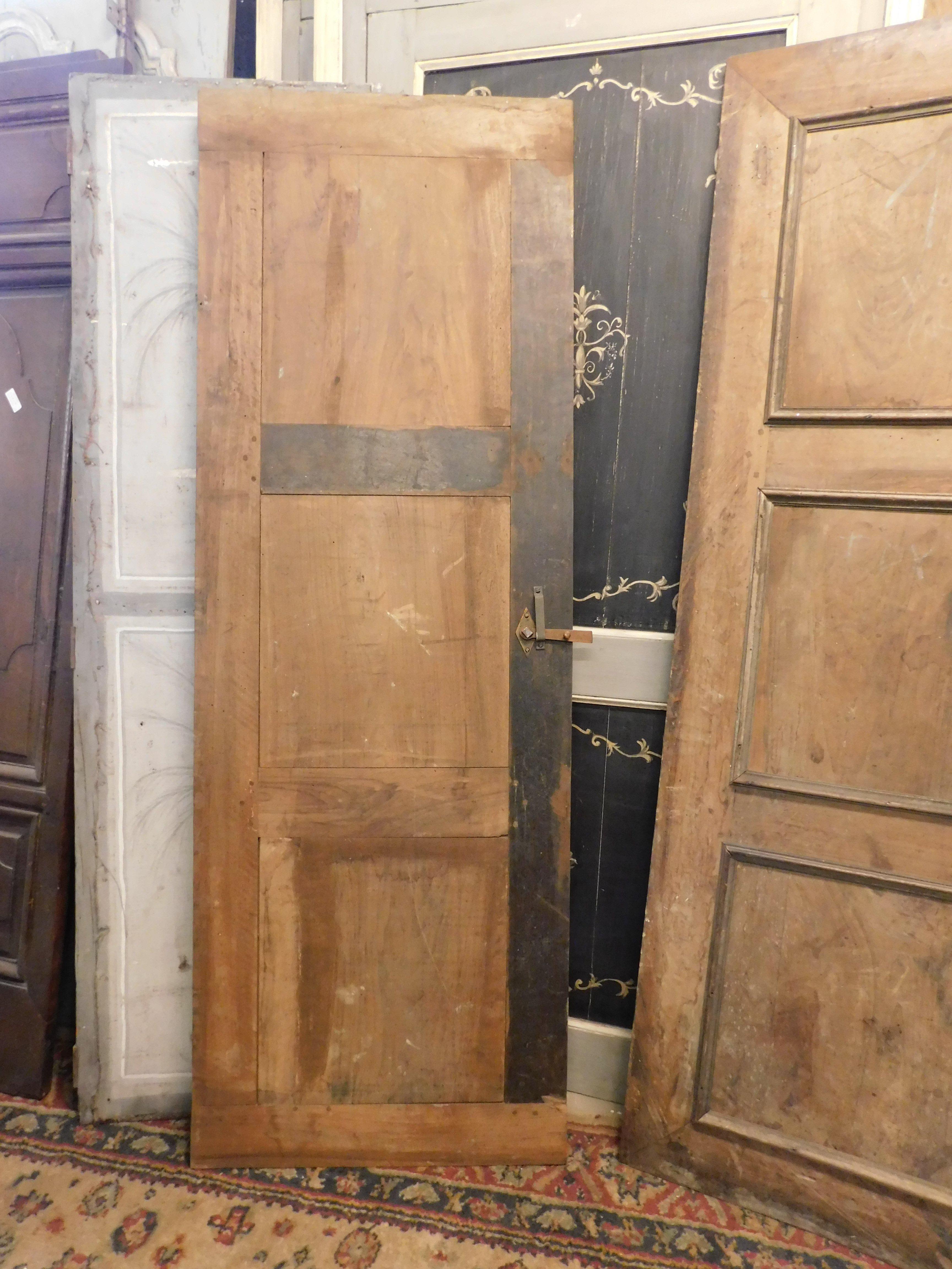 Set of 2 Walnut Wood Paneled Doors, 18th Century Italy For Sale 2