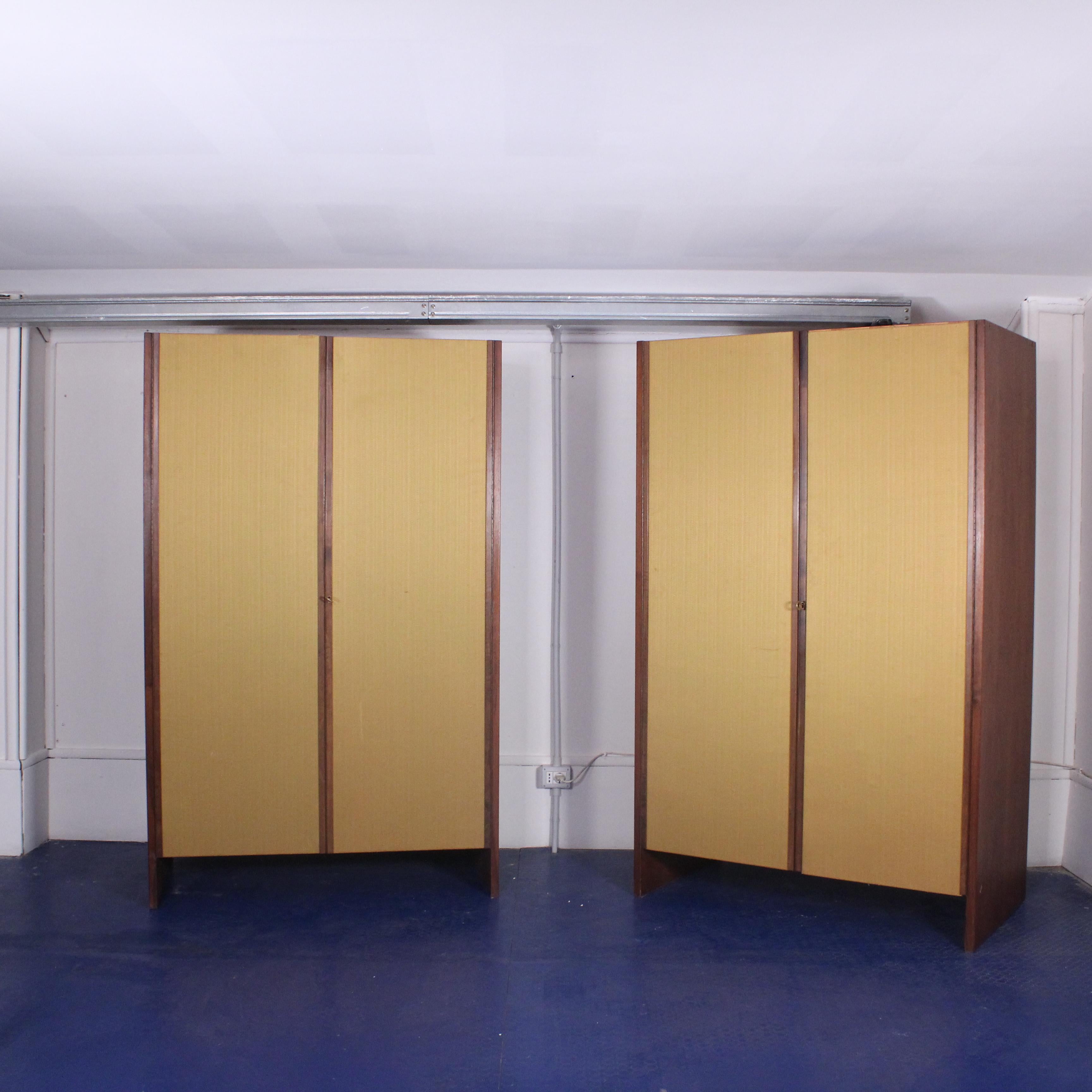 Moderne Ensemble de 2 armoires d'Ettore Sottsass pour Poltronova, 1970 environ en vente