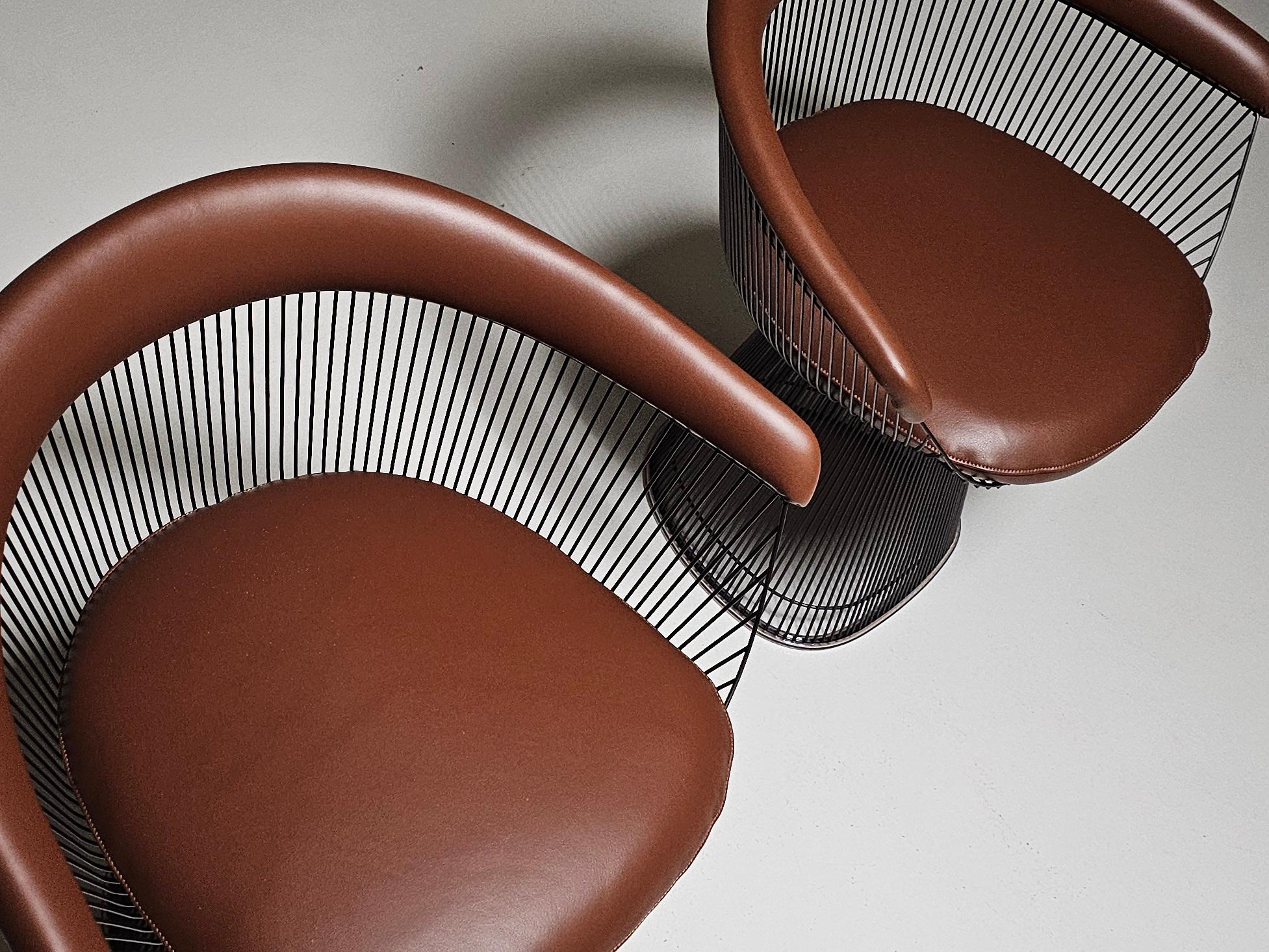 Set of 2 Warren Platner chairs in bronze and brown leather, Knoll International For Sale 1