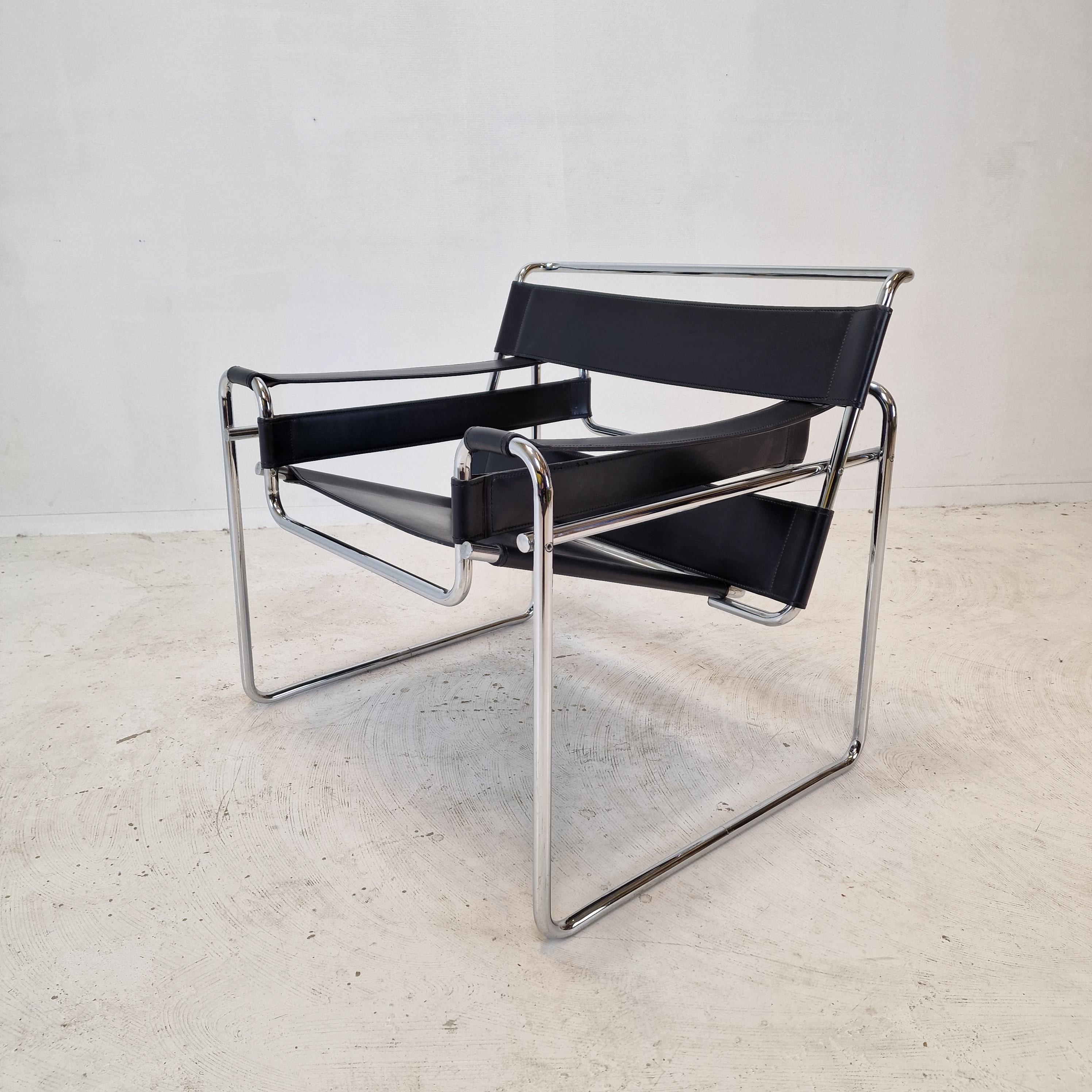 Set of 2 Wassily Chairs by Marcel Breuer For Sale 8