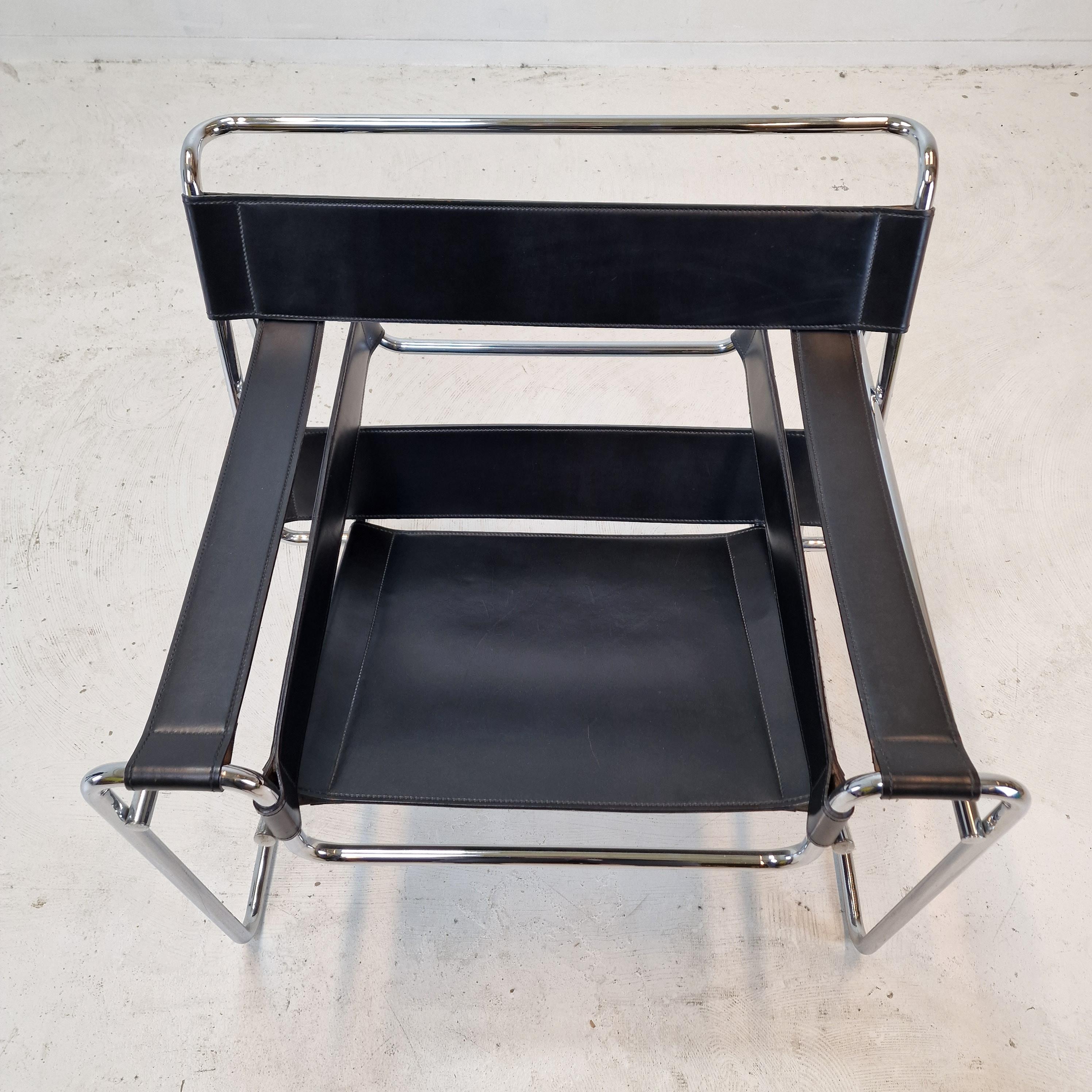 Set of 2 Wassily Chairs by Marcel Breuer For Sale 13
