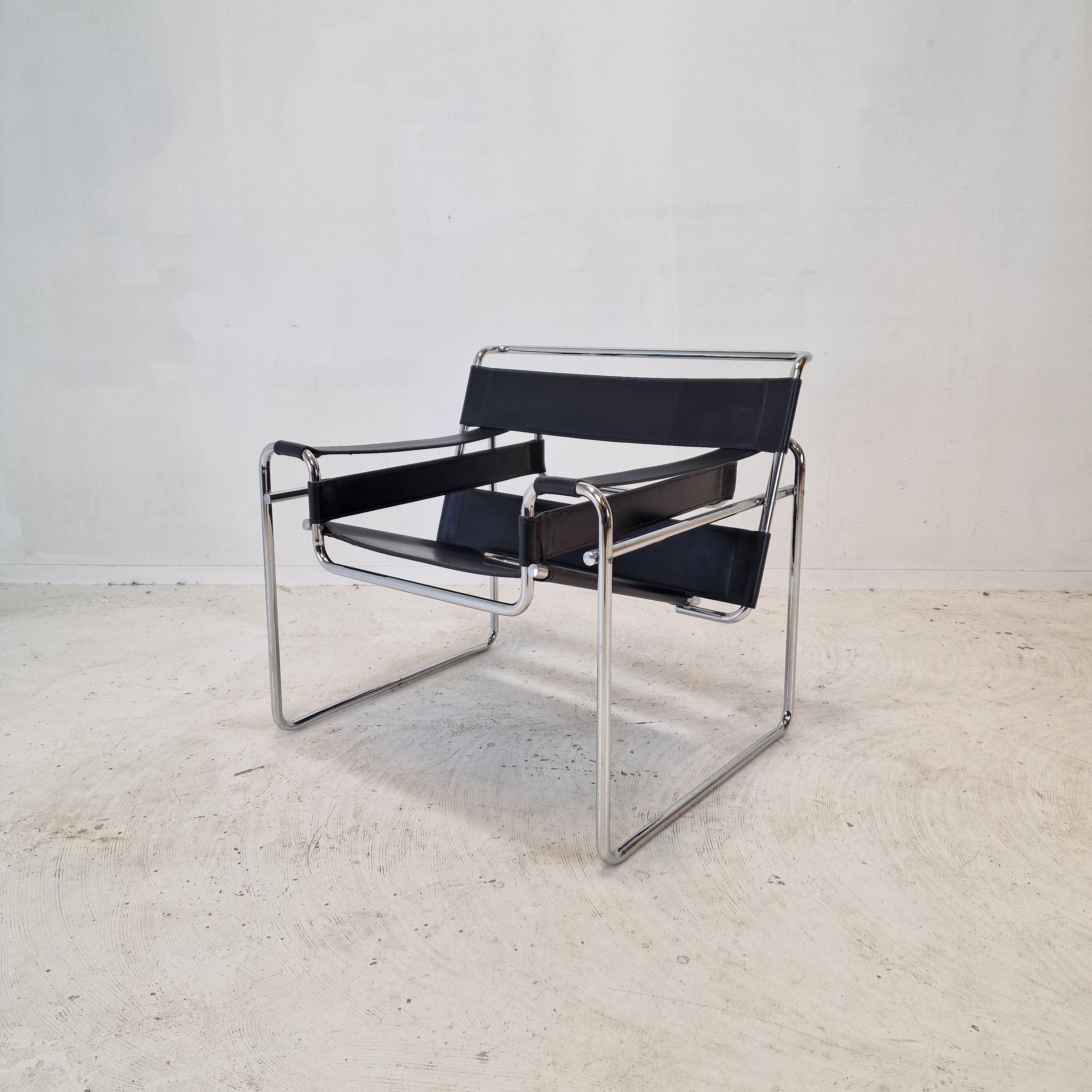 Set of 2 Wassily Chairs by Marcel Breuer In Good Condition For Sale In Oud Beijerland, NL