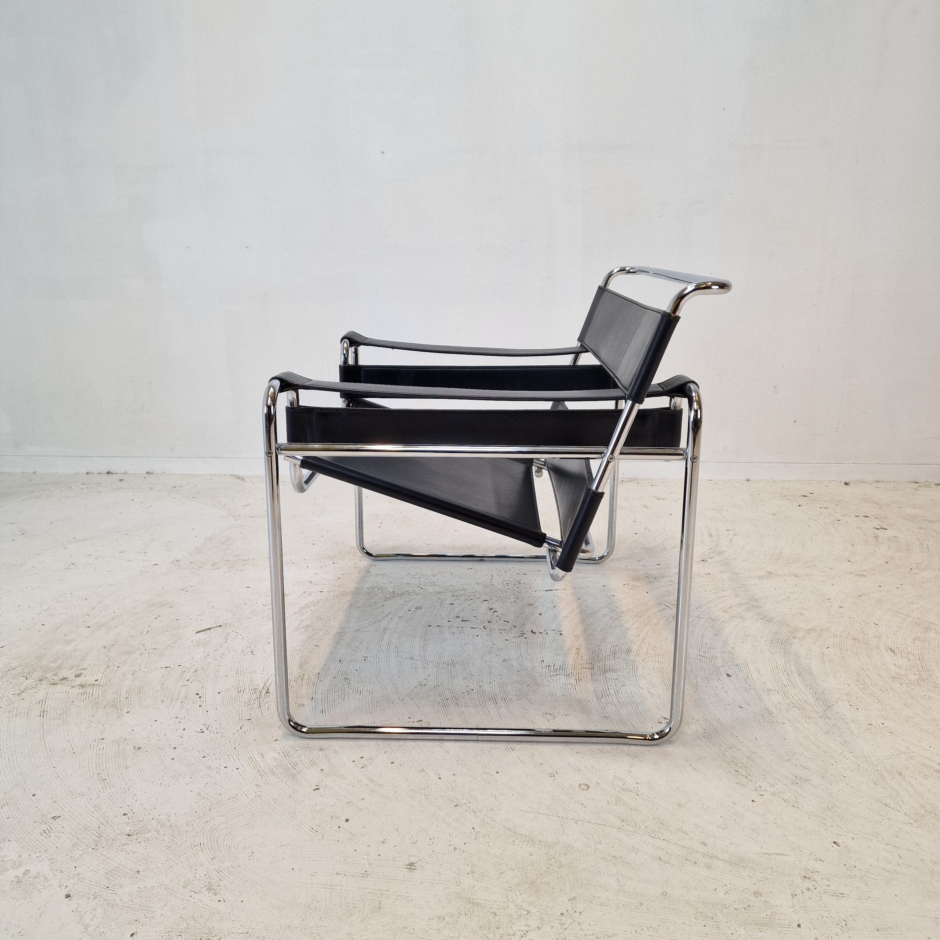 Fin du 20e siècle Ensemble de 2 chaises Wassily de Marcel Breuer en vente
