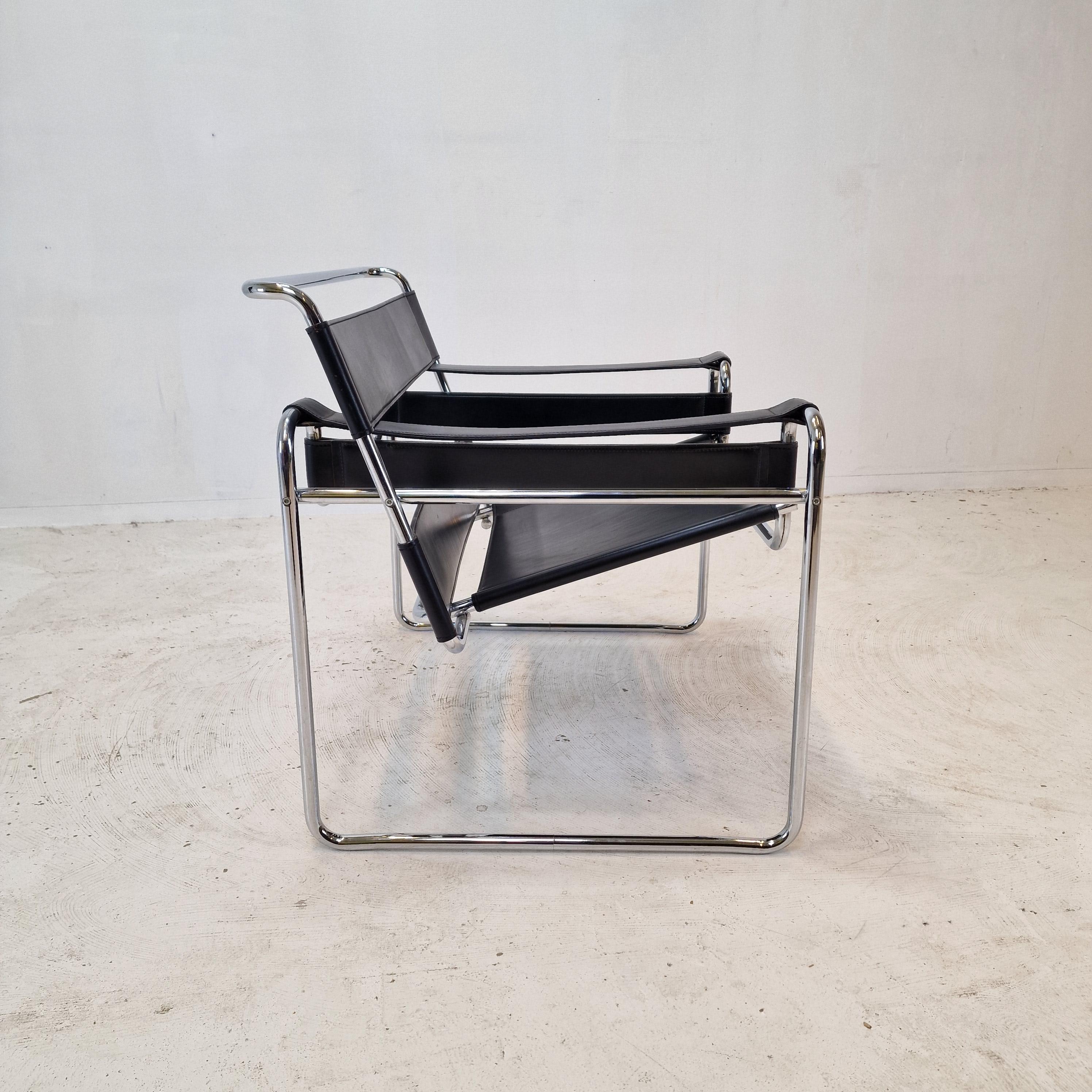 Set of 2 Wassily Chairs by Marcel Breuer For Sale 1