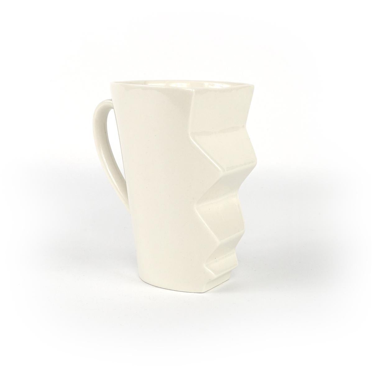 Contemporary Set of 2 White Ceramic 'Kissing