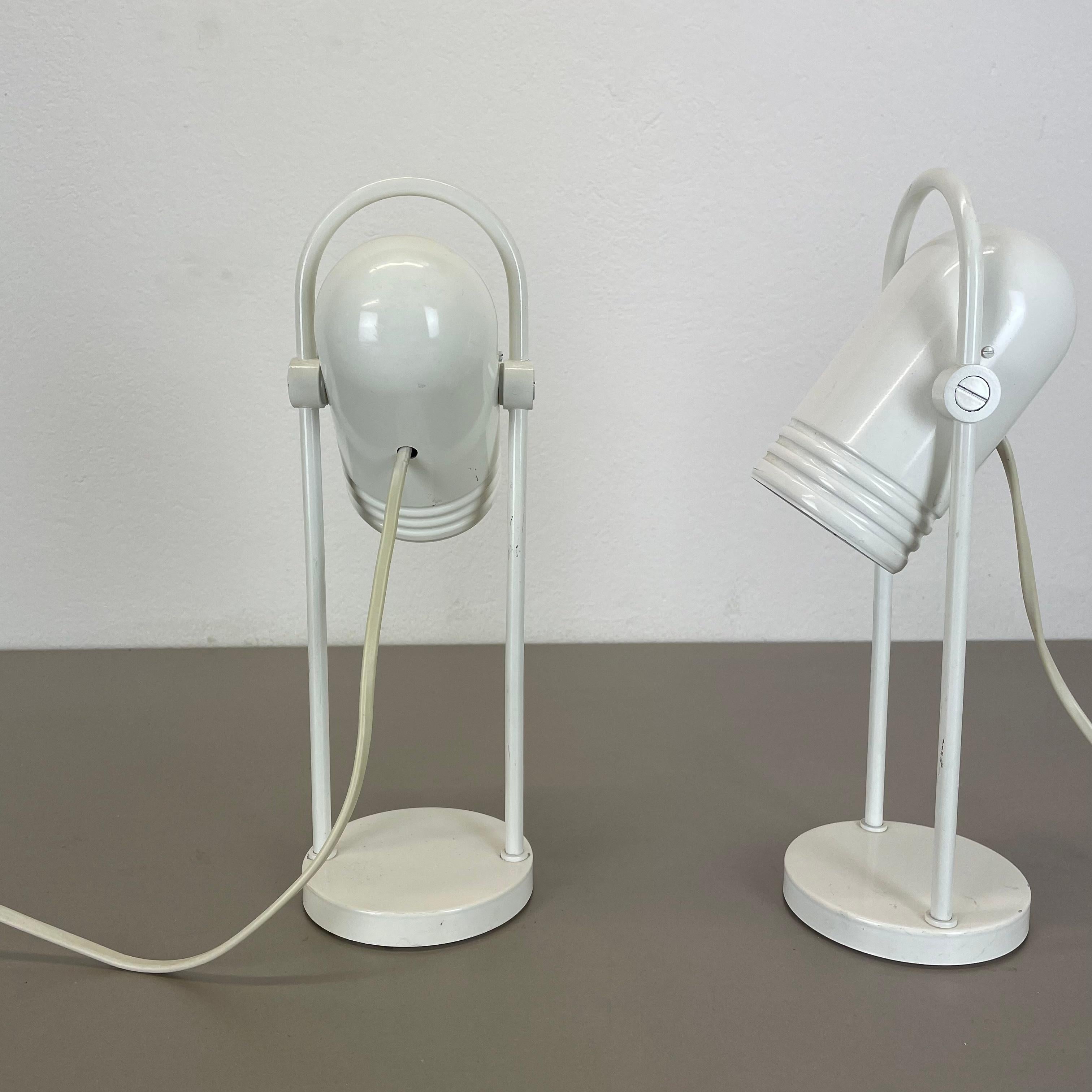 Ensemble de 2 lampes de table en métal blanc par Rolf Krüger pour Heinz Neuhaus Leuchten 1970 en vente 7