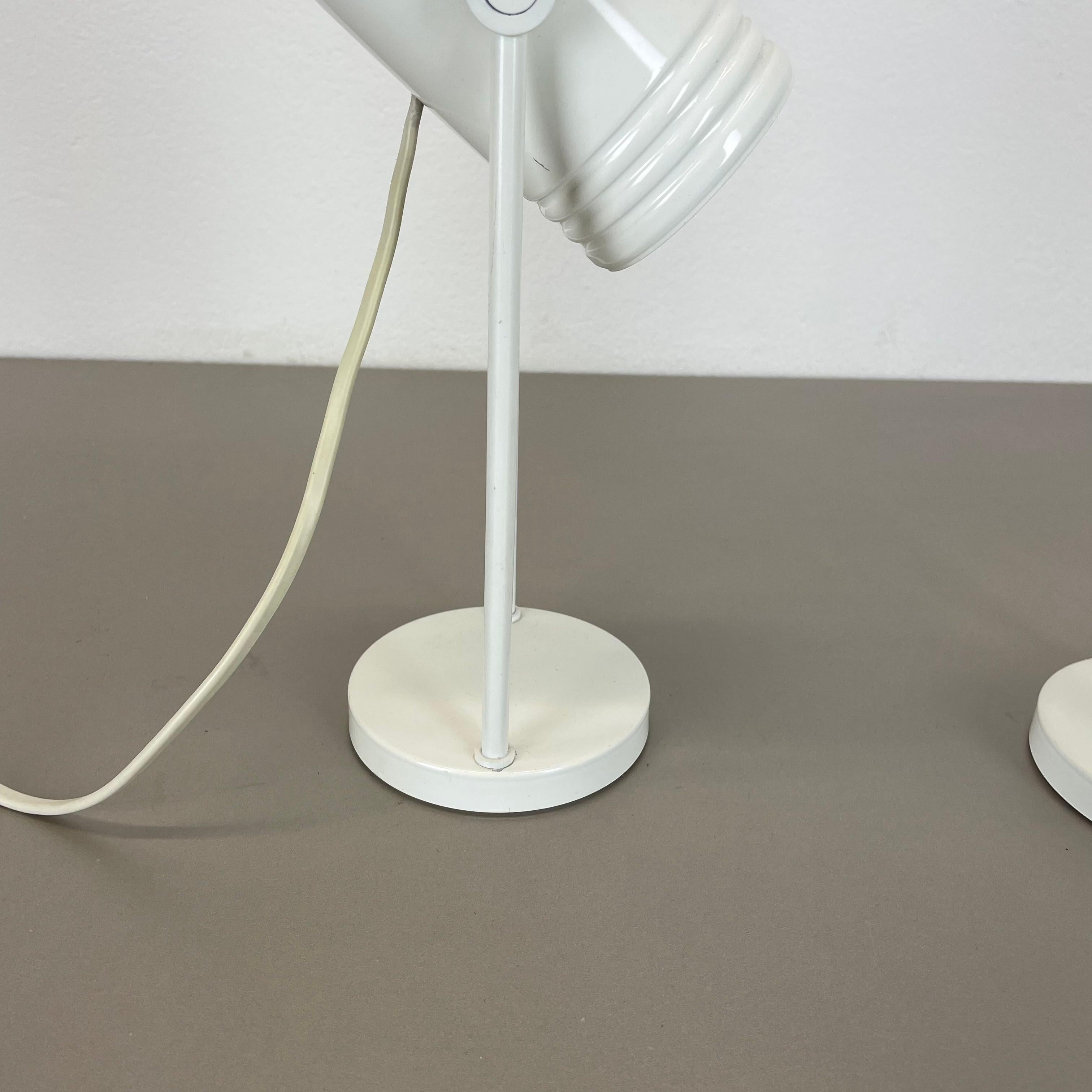 Métal Ensemble de 2 lampes de table en métal blanc par Rolf Krüger pour Heinz Neuhaus Leuchten 1970 en vente