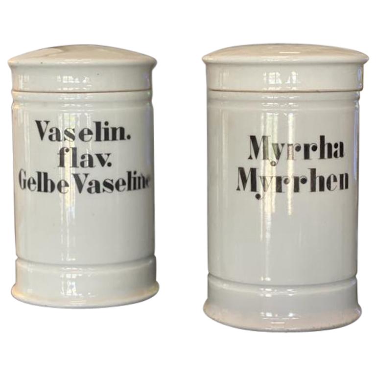 Set of 2 White Porcelain Pharmacist's Vessels, Germany, circa 1880, Apothecary
