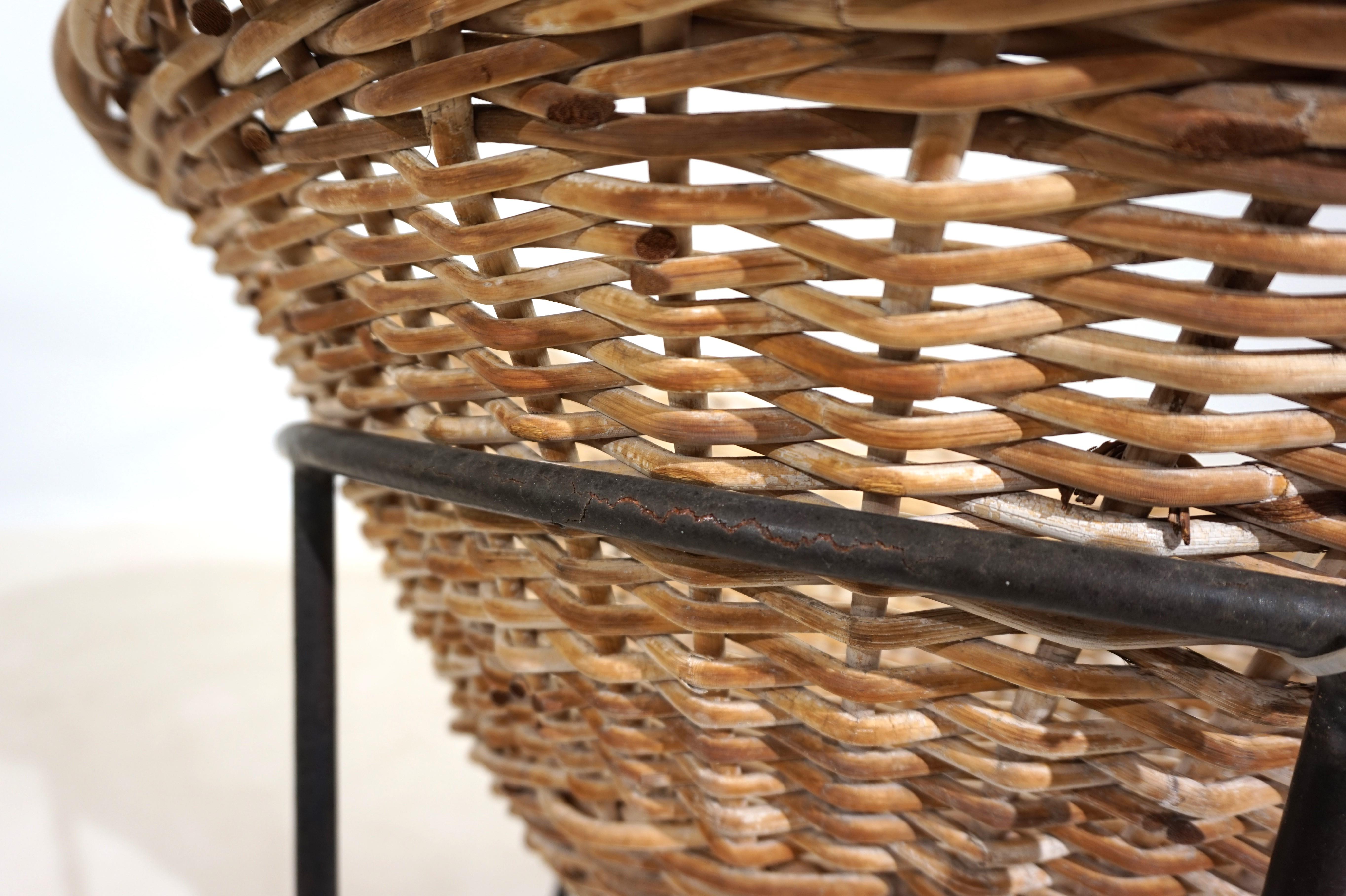 Set of 2 wicker pod chairs from the 60s In Good Condition For Sale In Ludwigslust, DE