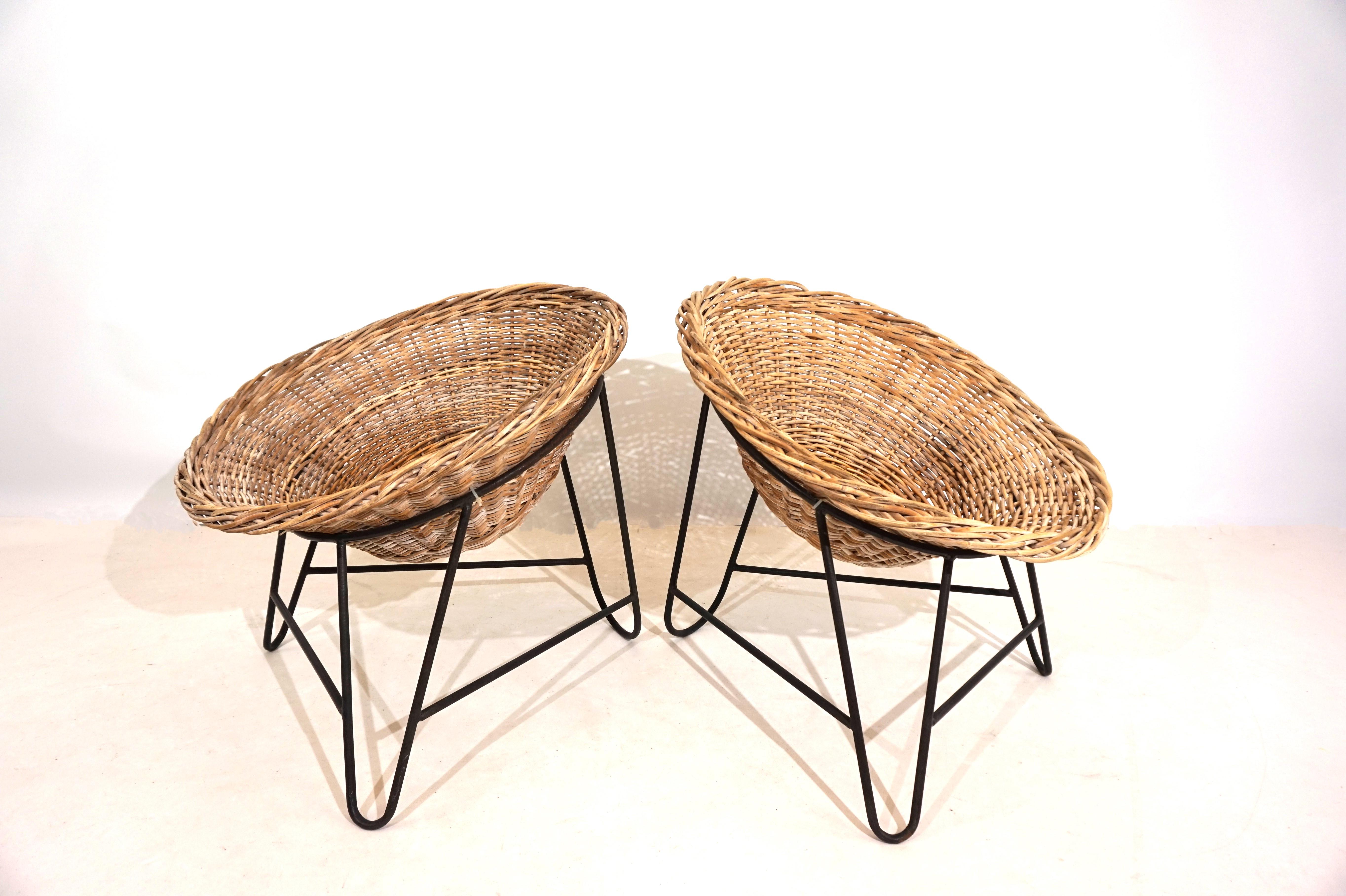 Mid-20th Century Set of 2 wicker pod chairs from the 60s For Sale