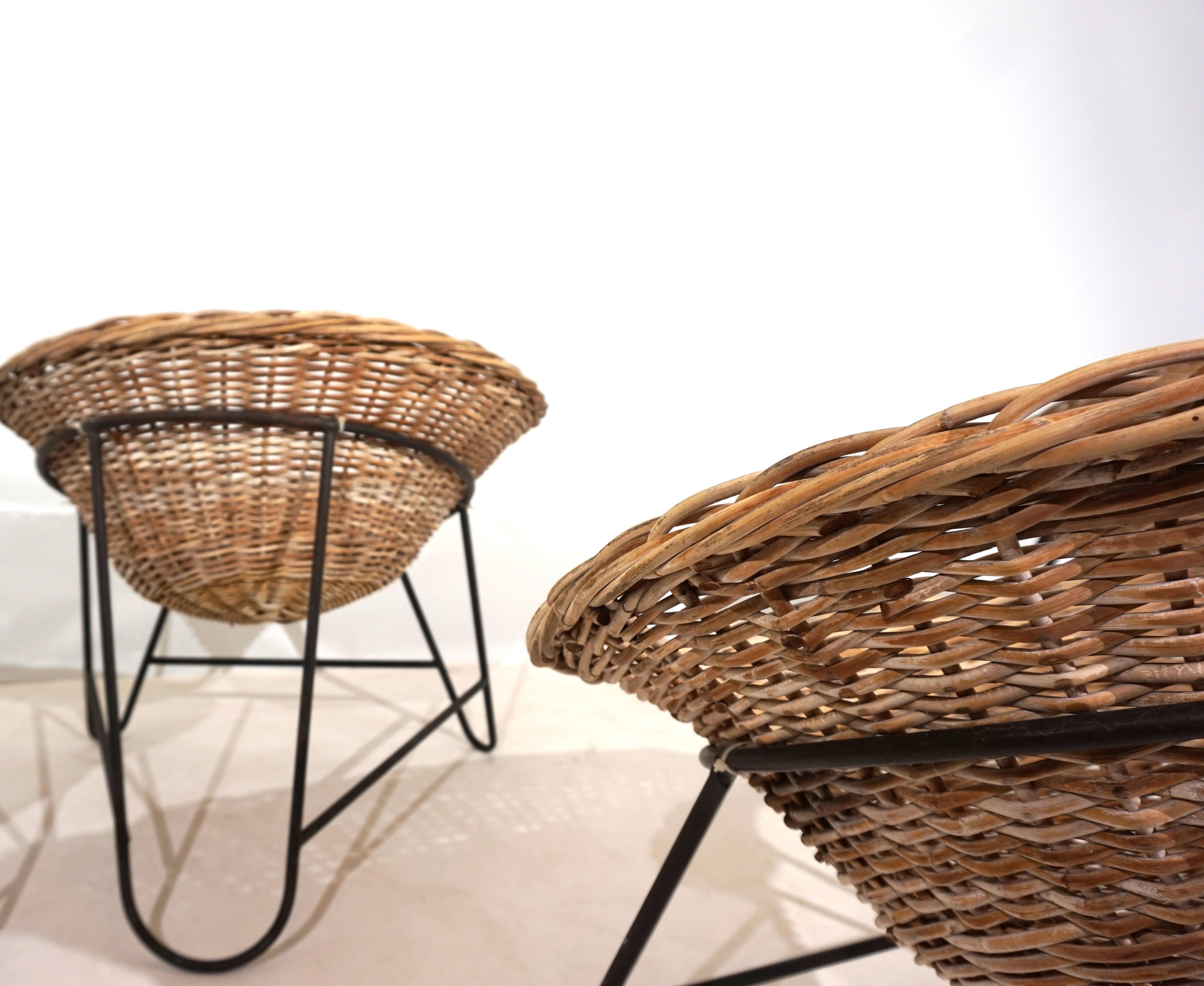 Wicker Set of 2 wicker pod chairs from the 60s For Sale