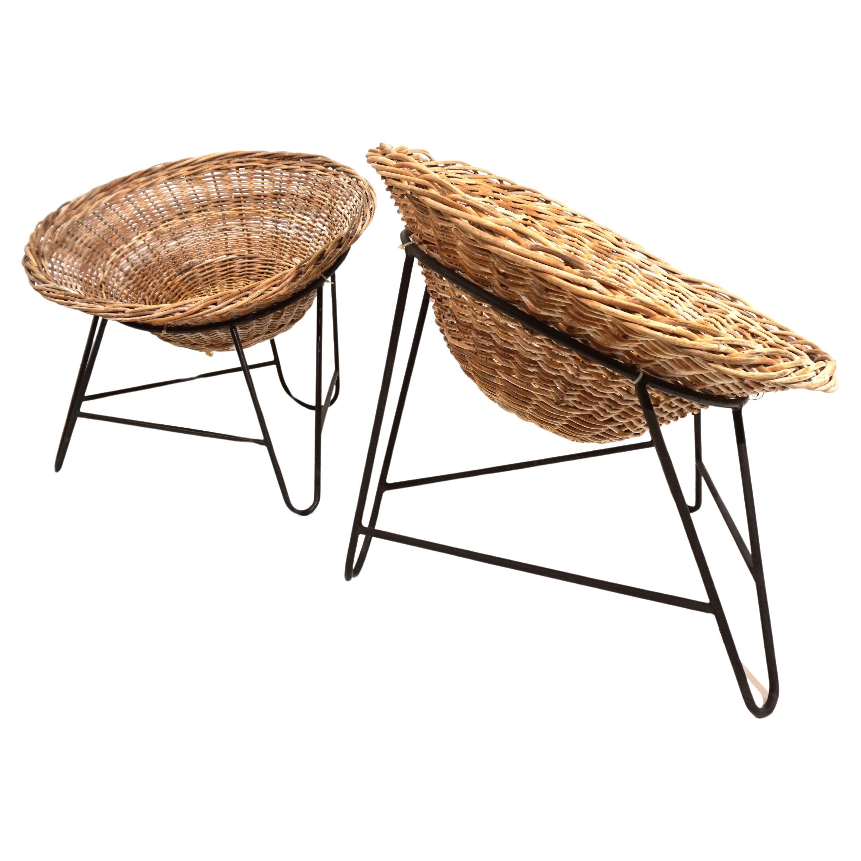Set of 2 wicker pod chairs from the 60s For Sale