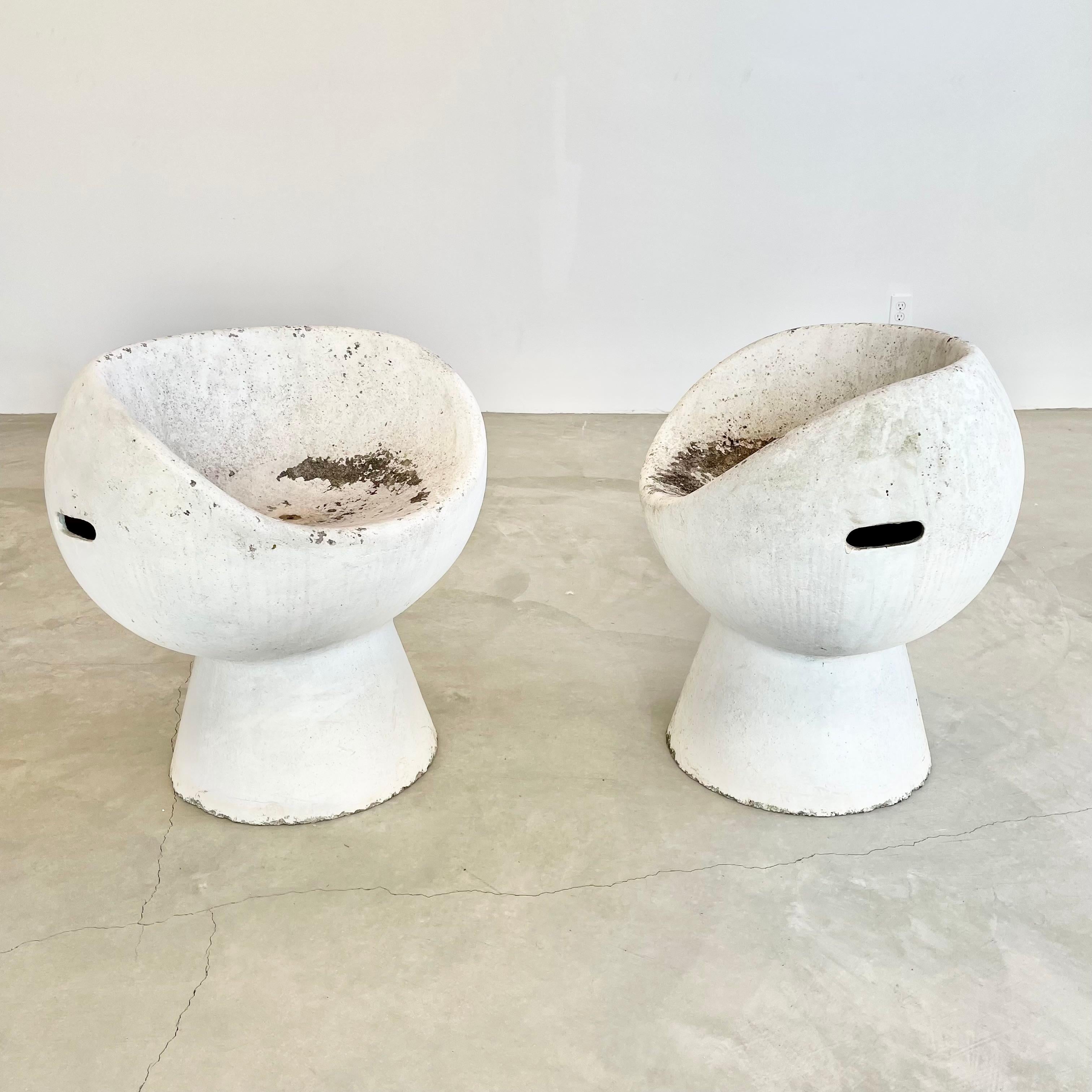 Hand-Crafted Set of 2 Willy Guhl Concrete Pod Chairs