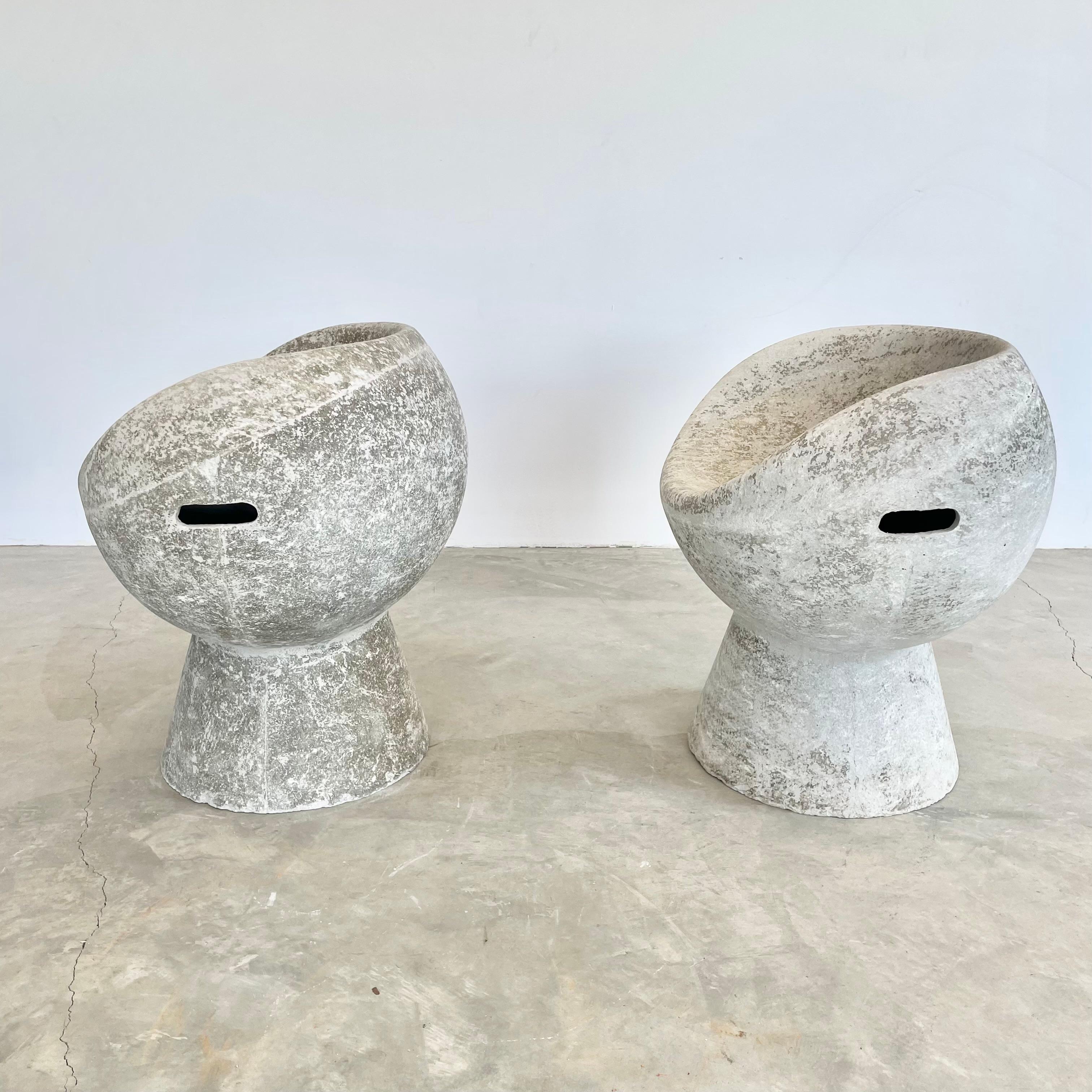 Willy Guhl Concrete Pod Chairs, 1960s Switzerland In Good Condition In Los Angeles, CA