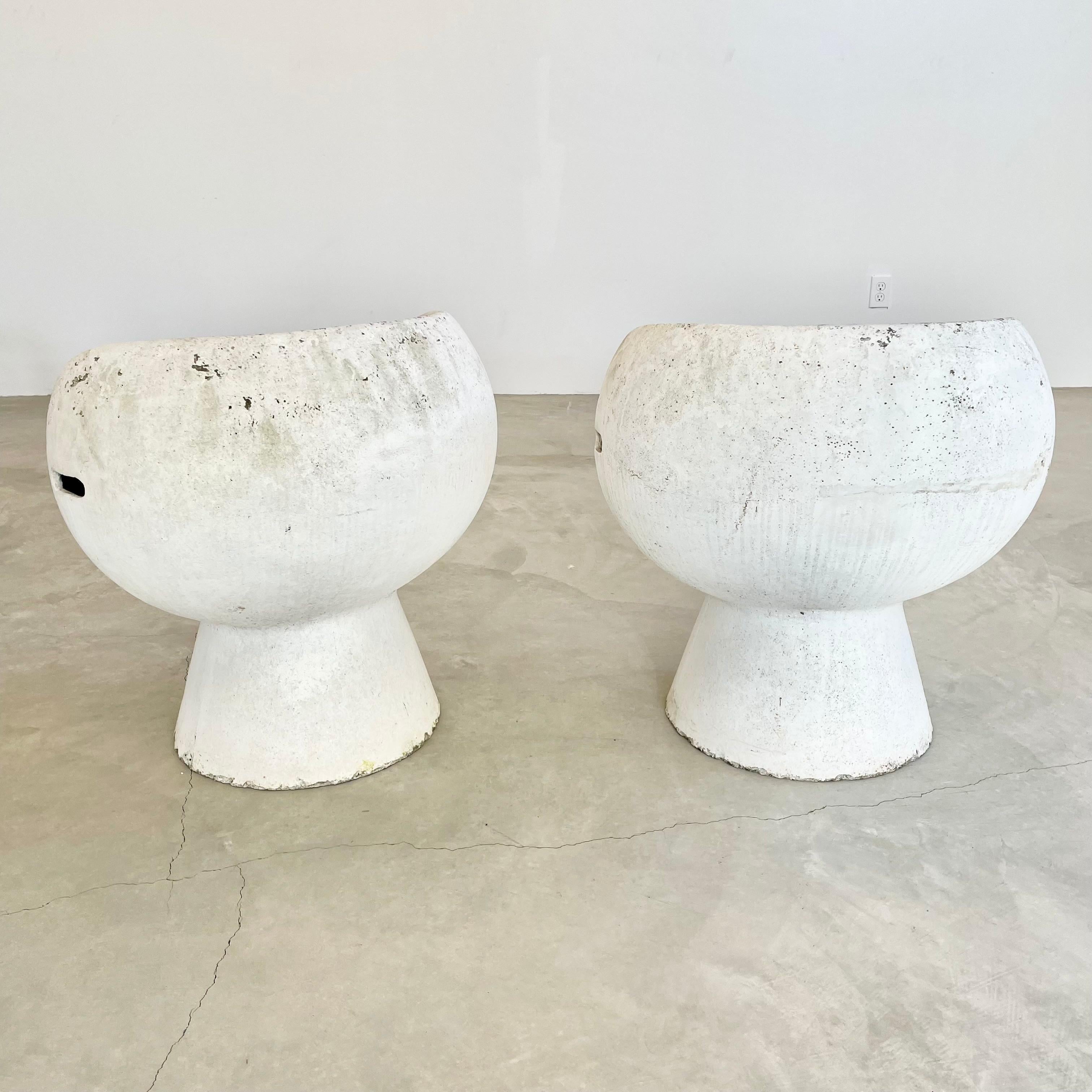Set of 2 Willy Guhl Concrete Pod Chairs In Good Condition In Los Angeles, CA