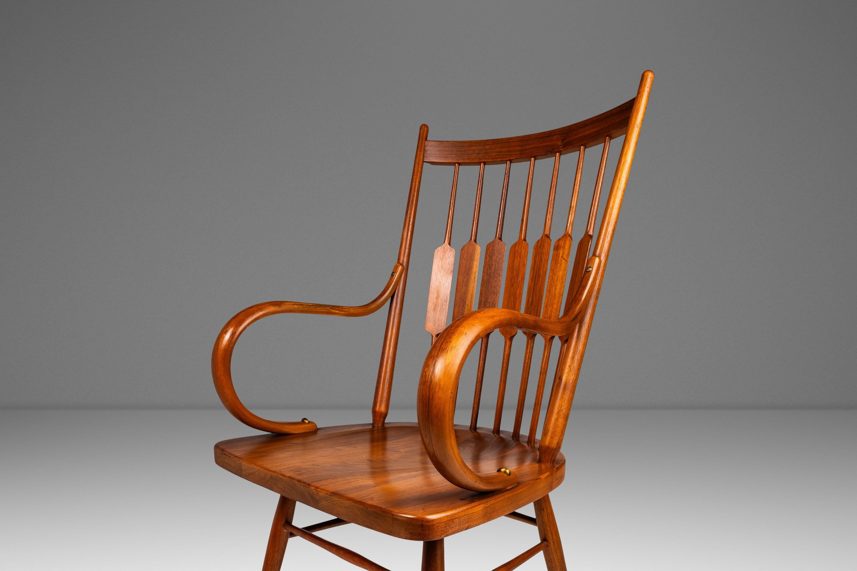 Satz von 2 Windsor-Stühlen aus massivem Nussbaumholz von Kipp Stewart für Drexel, USA, um 1960 im Angebot 5