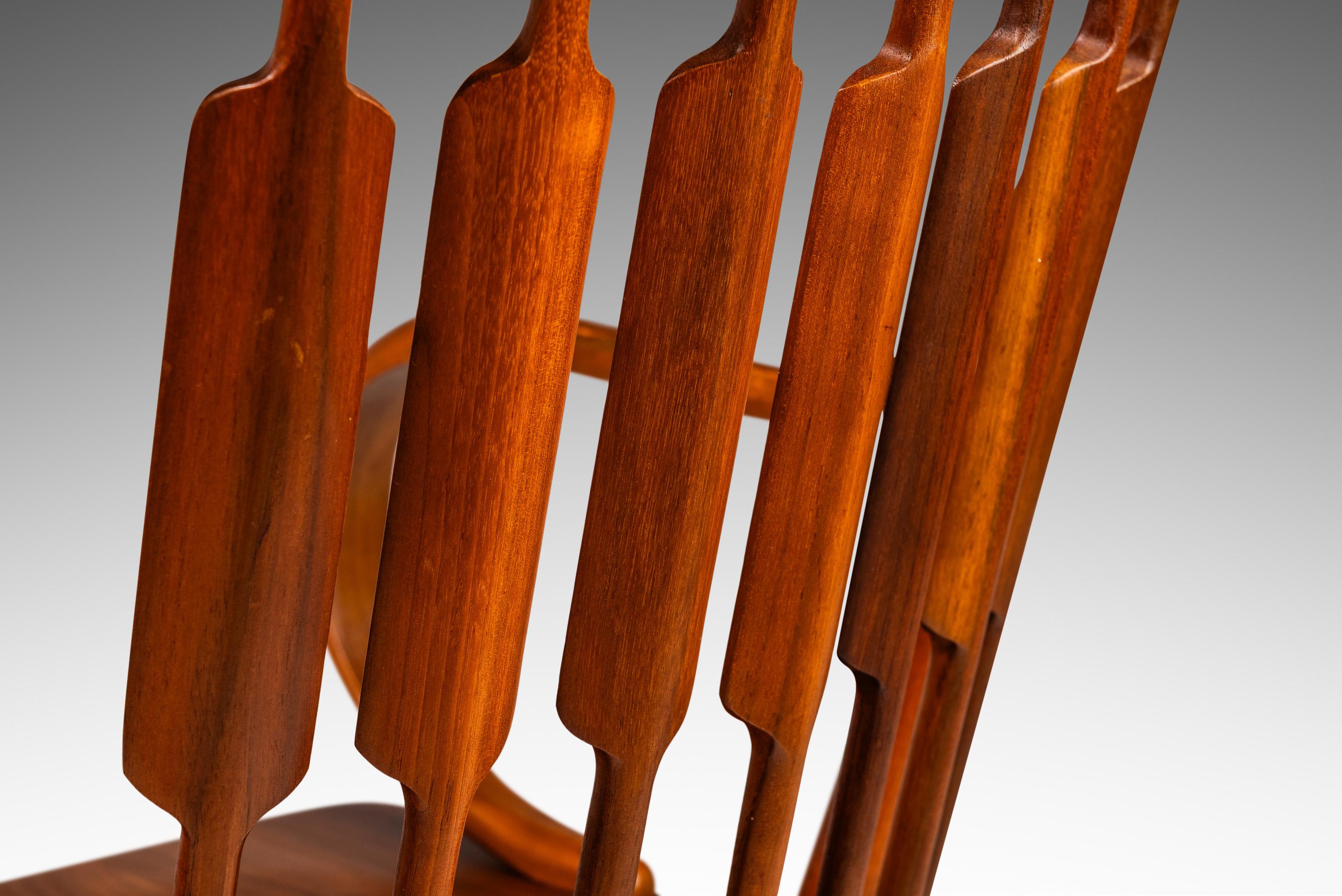 Satz von 2 Windsor-Stühlen aus massivem Nussbaumholz von Kipp Stewart für Drexel, USA, um 1960 im Angebot 1