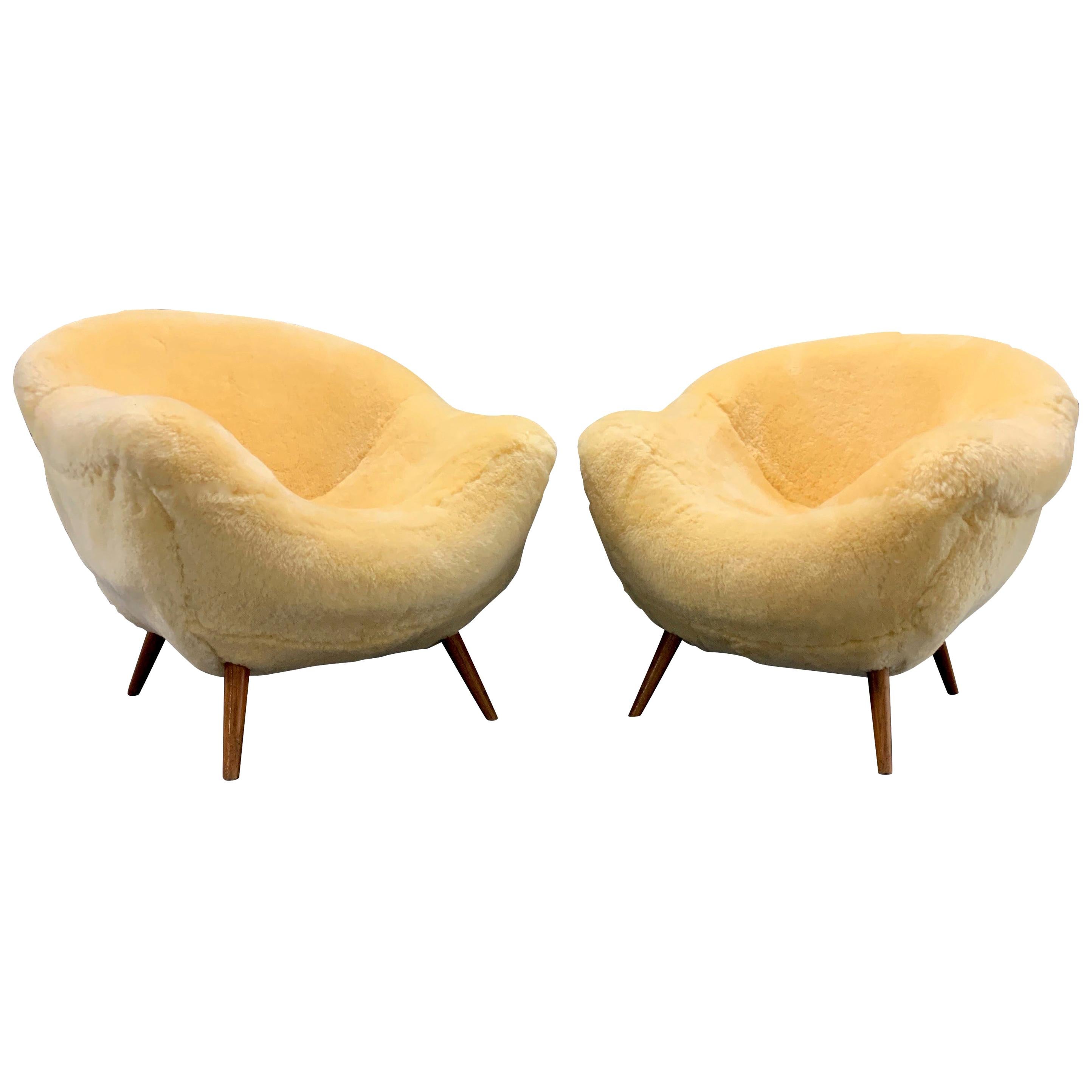 Set of 2 Wonderful and Cosy Sheepskin Chairs attributed to Jean Royere