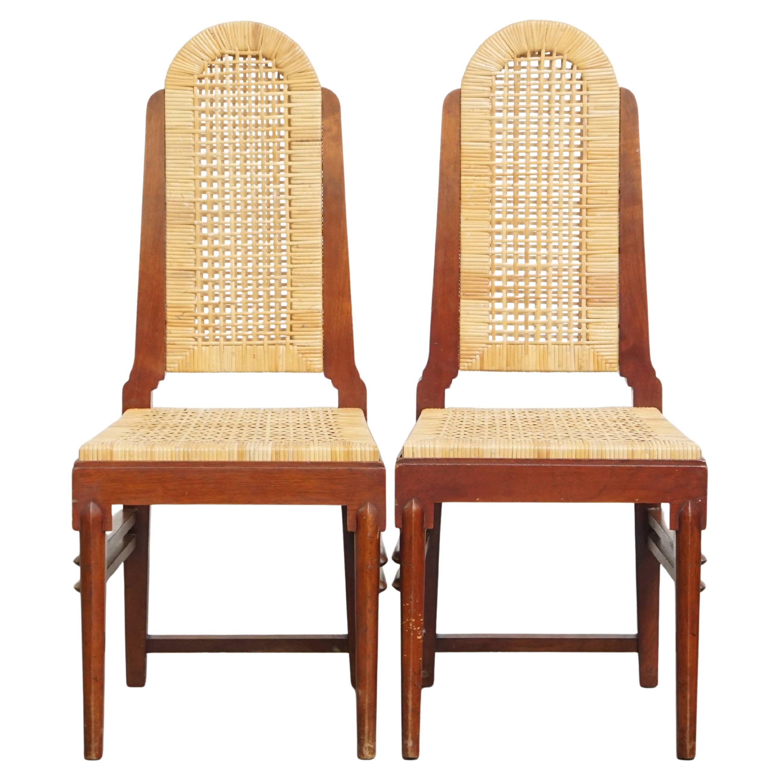 2 hölzerne Art Deco Esszimmerstühle mit Sitz und Rückenlehne aus geflochtenem Rohr im Angebot