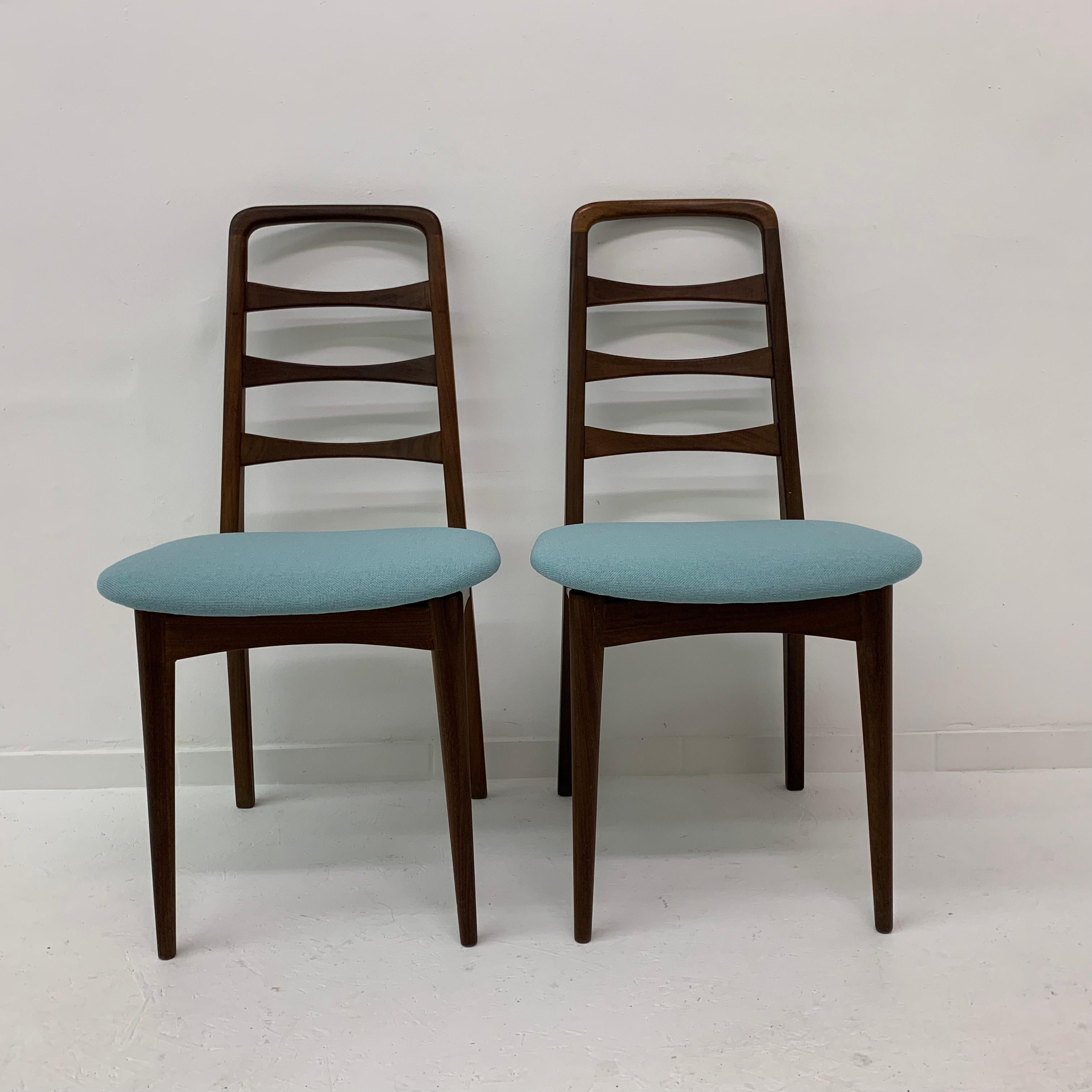 Teck Ensemble de 2 chaises de salle à manger en bois, années 1950 en vente