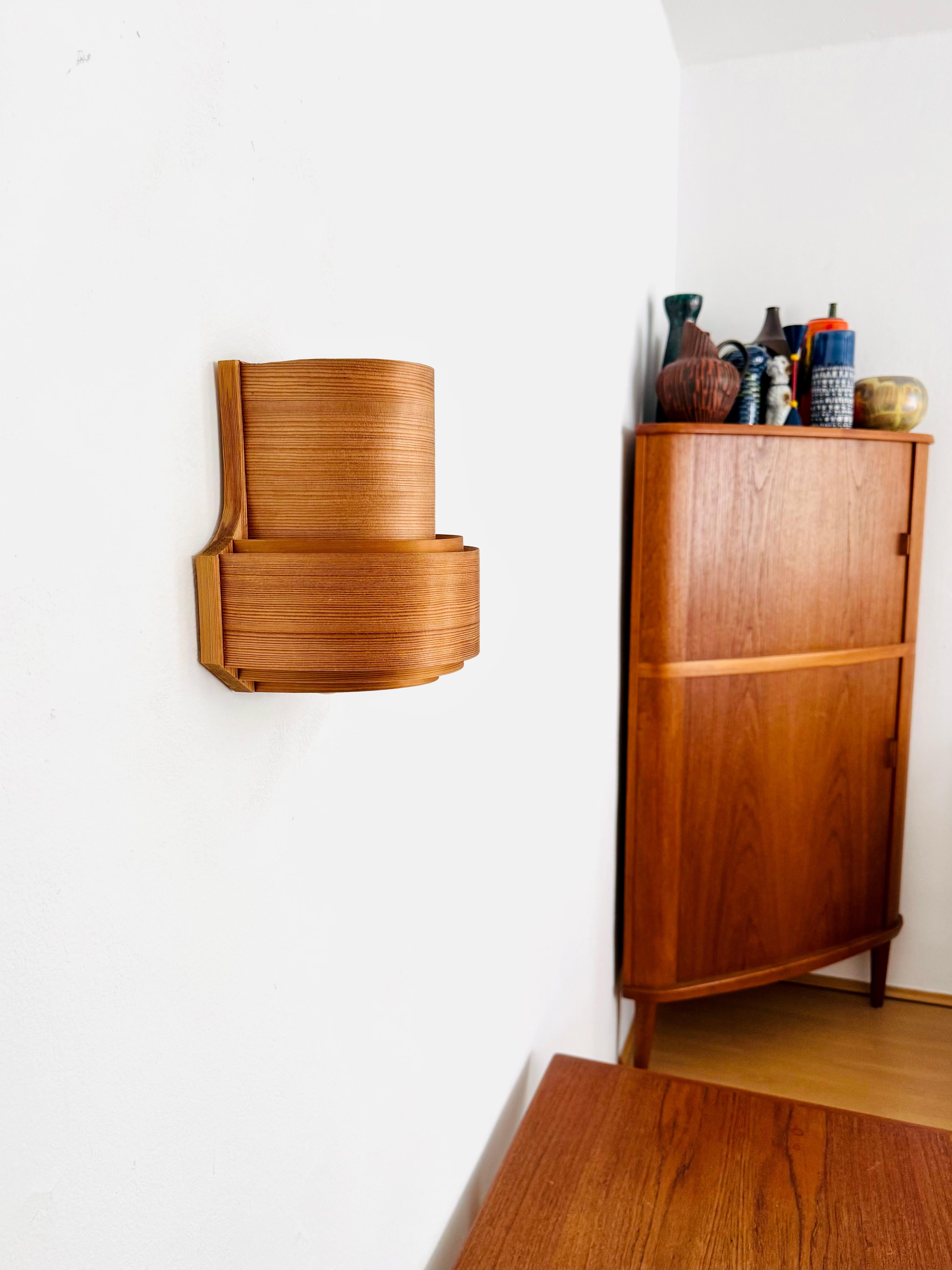 Pino Set di 2 lampade da parete in legno di Hans-Agne Jakobsson in vendita