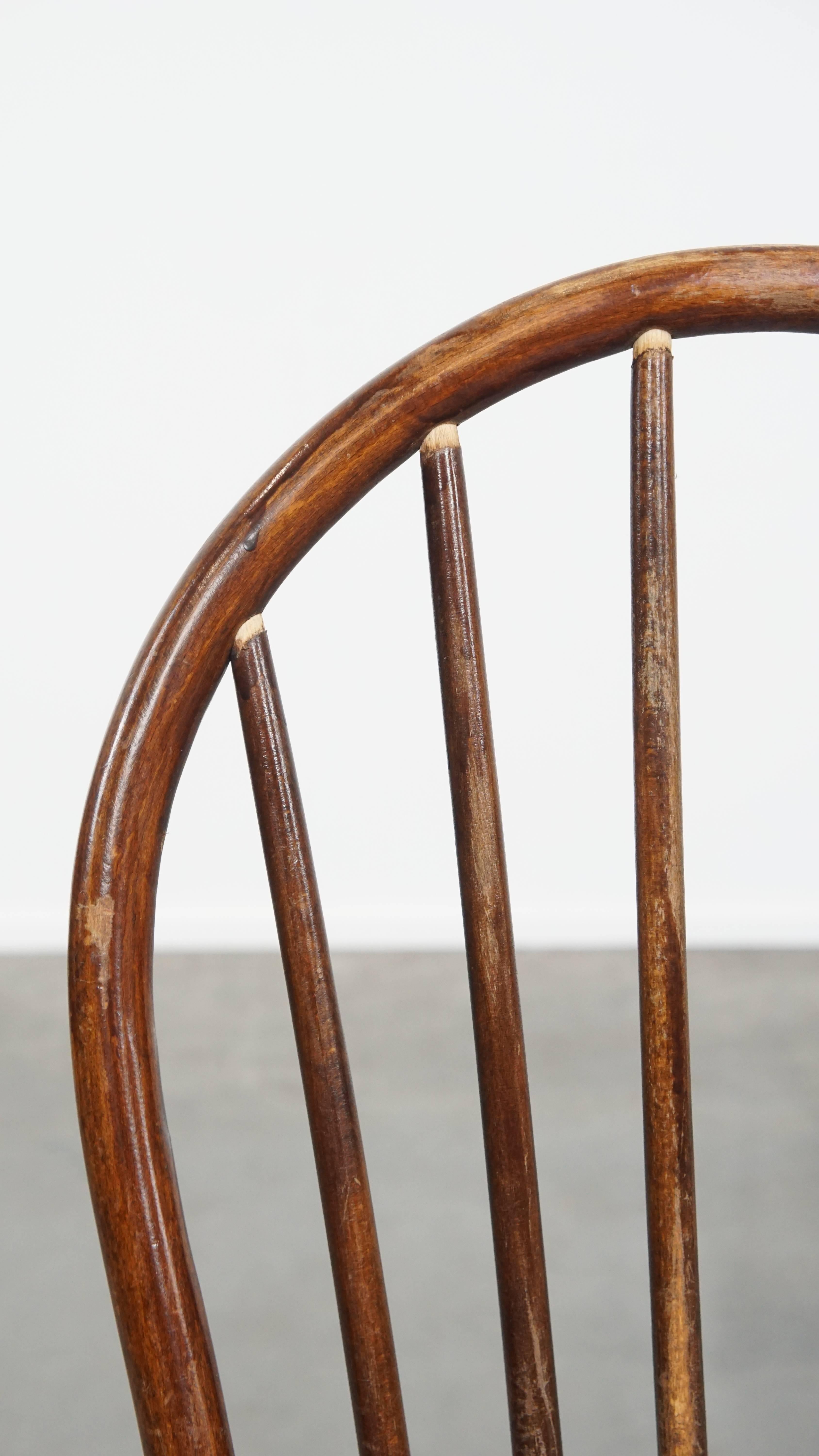 Set of 2 wooden windsor bars chairs from the 70s in English style For Sale 1