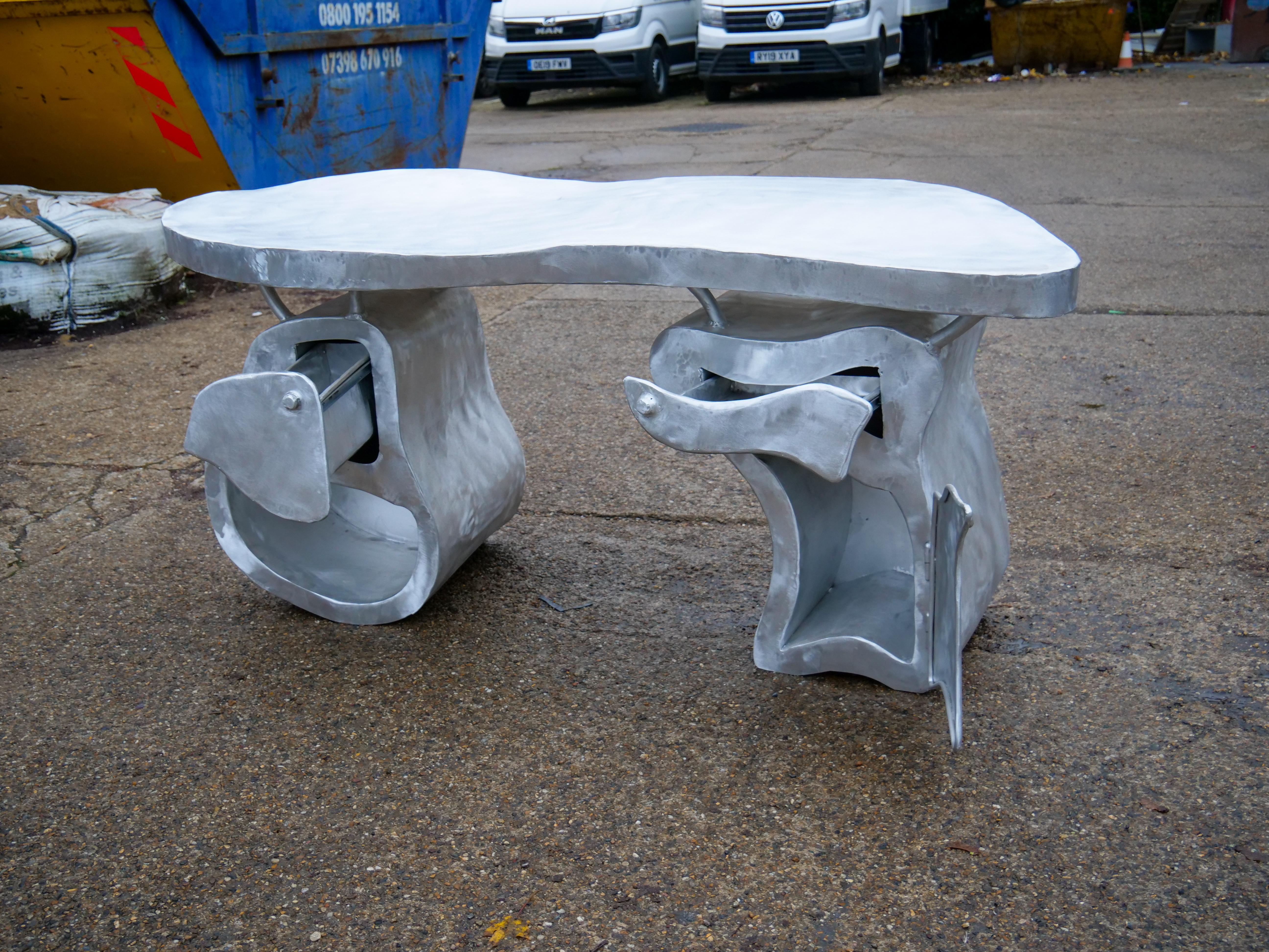 Aluminium Ensemble de 2 œuvres de bureau et de chaise de Six Dots Design  en vente