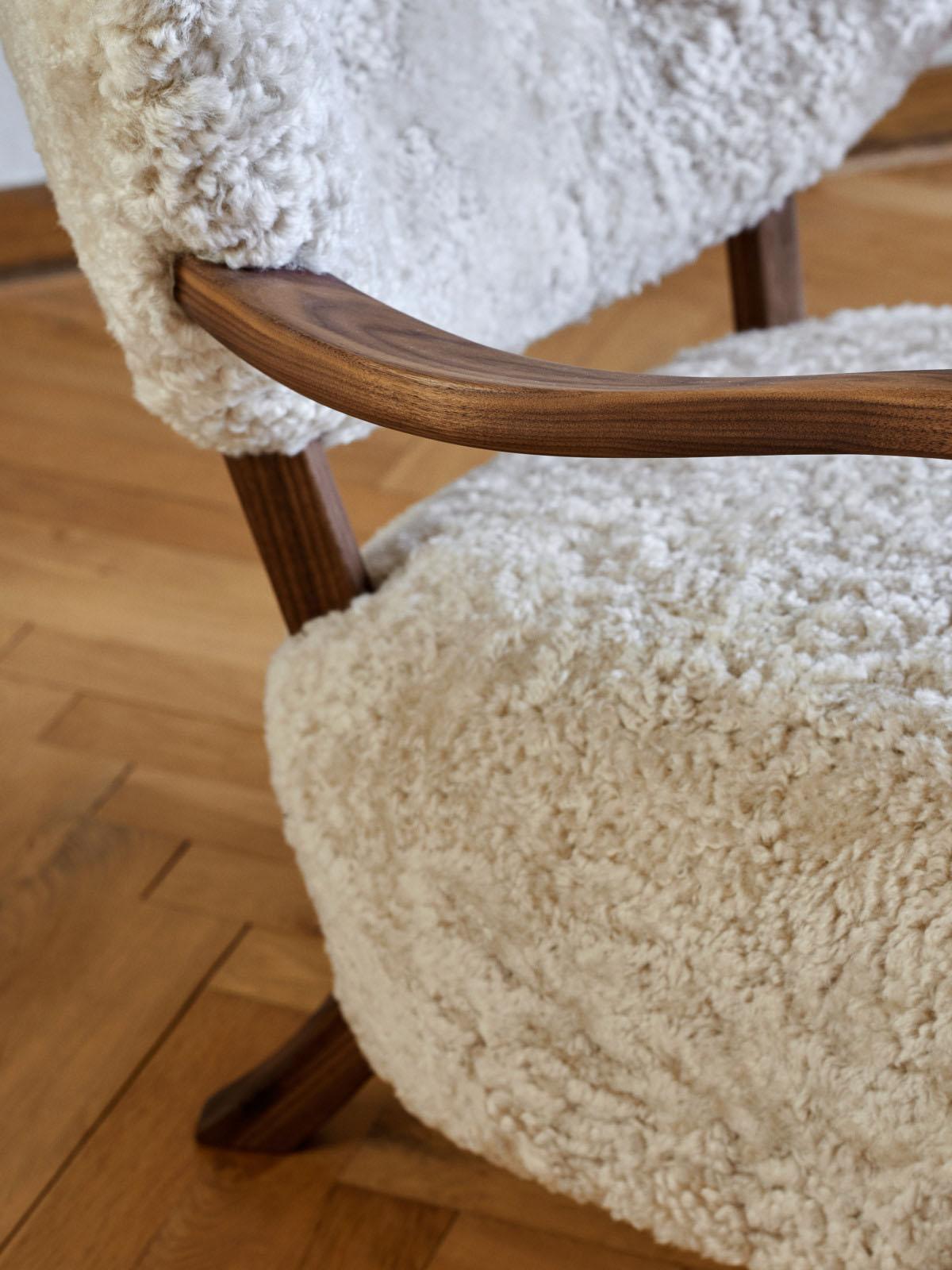 Scandinavian Modern Set of 2 Wulff Atd2 & Pouf Atd3 in Sheepskin Moonlight/Walnut for & Tradition For Sale